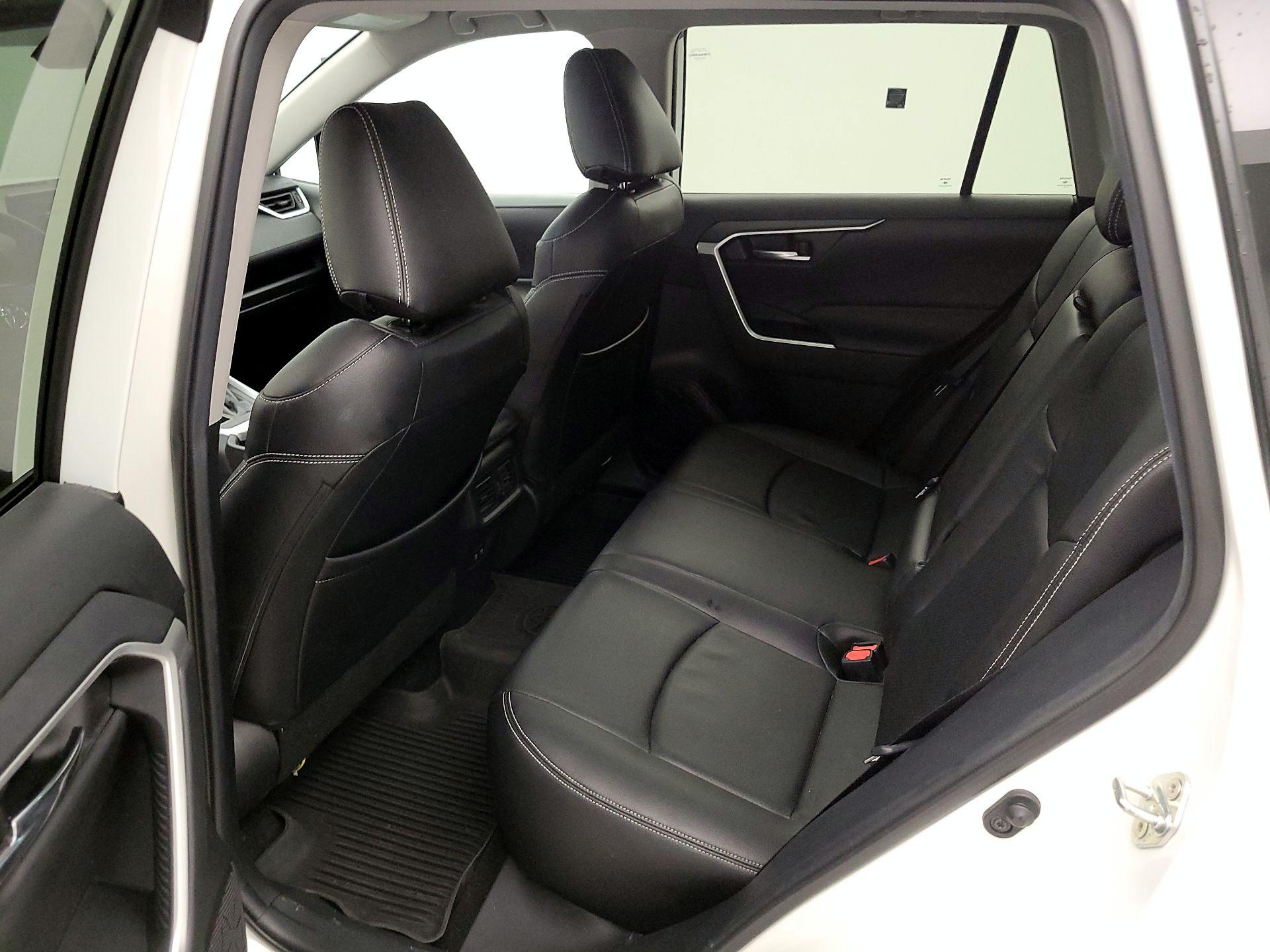 Thumbnail: 2021 Toyota RAV4 - 19