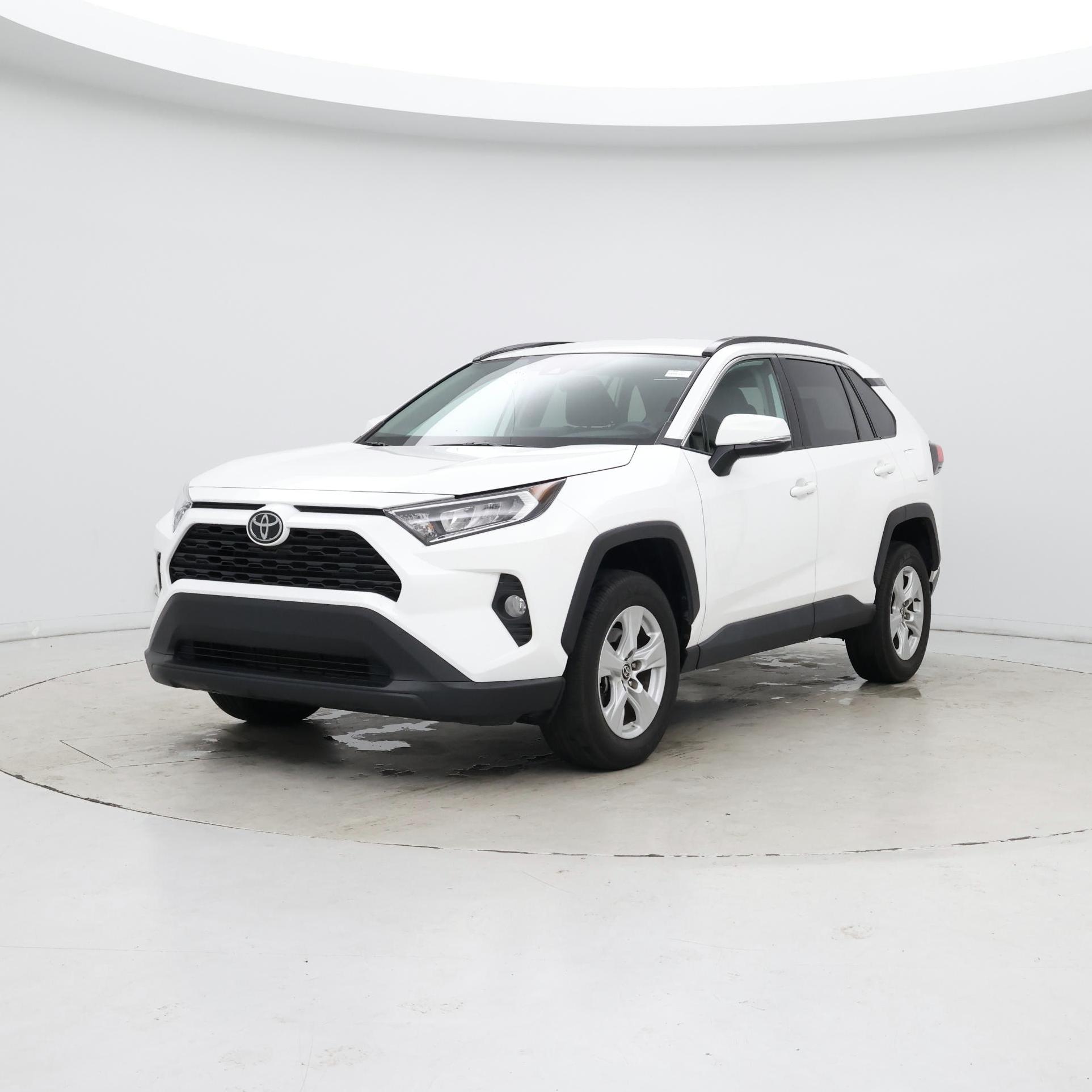 Thumbnail: 2021 Toyota RAV4 - 4