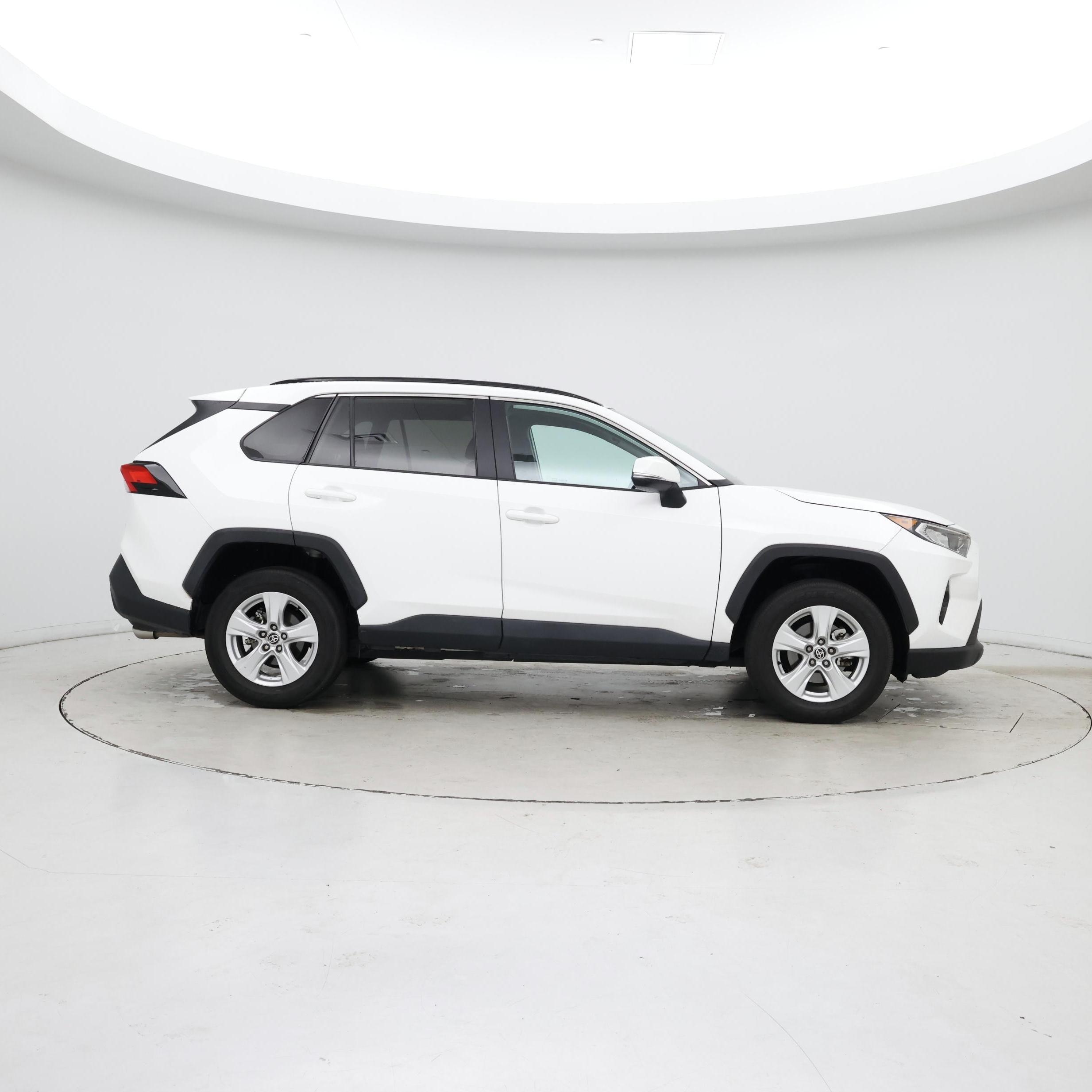 Thumbnail: 2021 Toyota RAV4 - 7