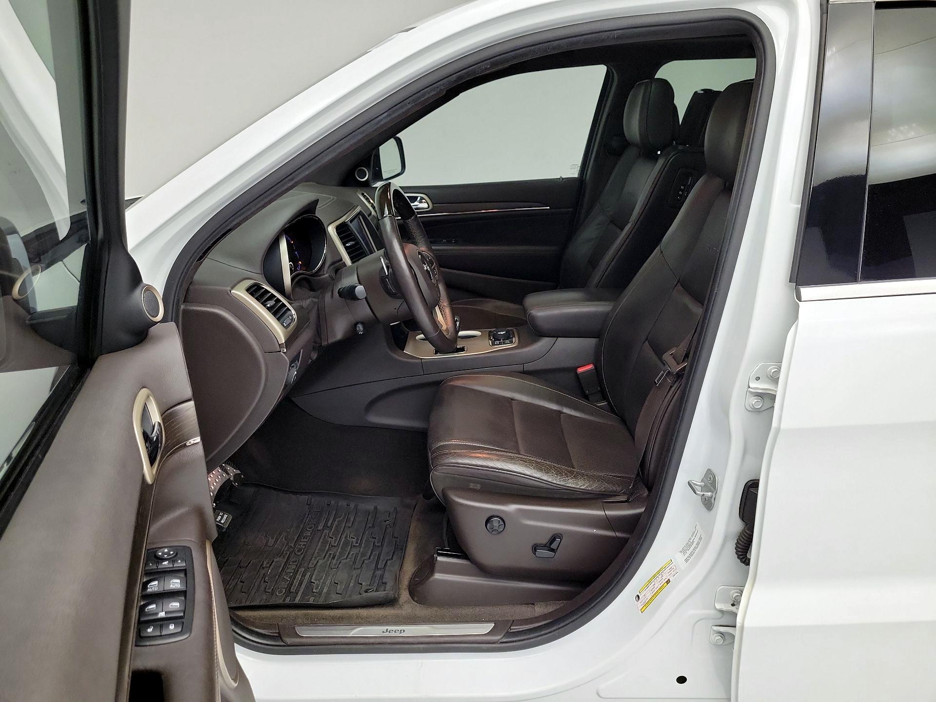 Thumbnail: 2014 Jeep Grand Cherokee - 11