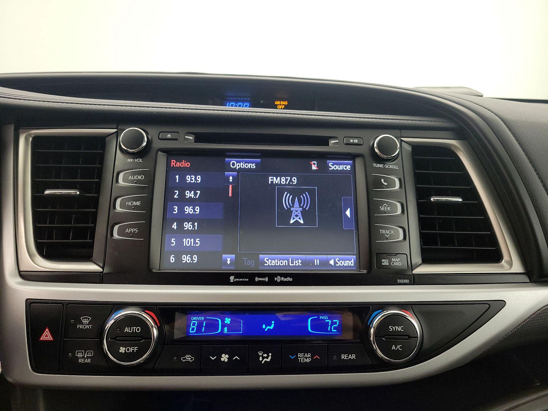 Thumbnail: 2019 Toyota Highlander - 16