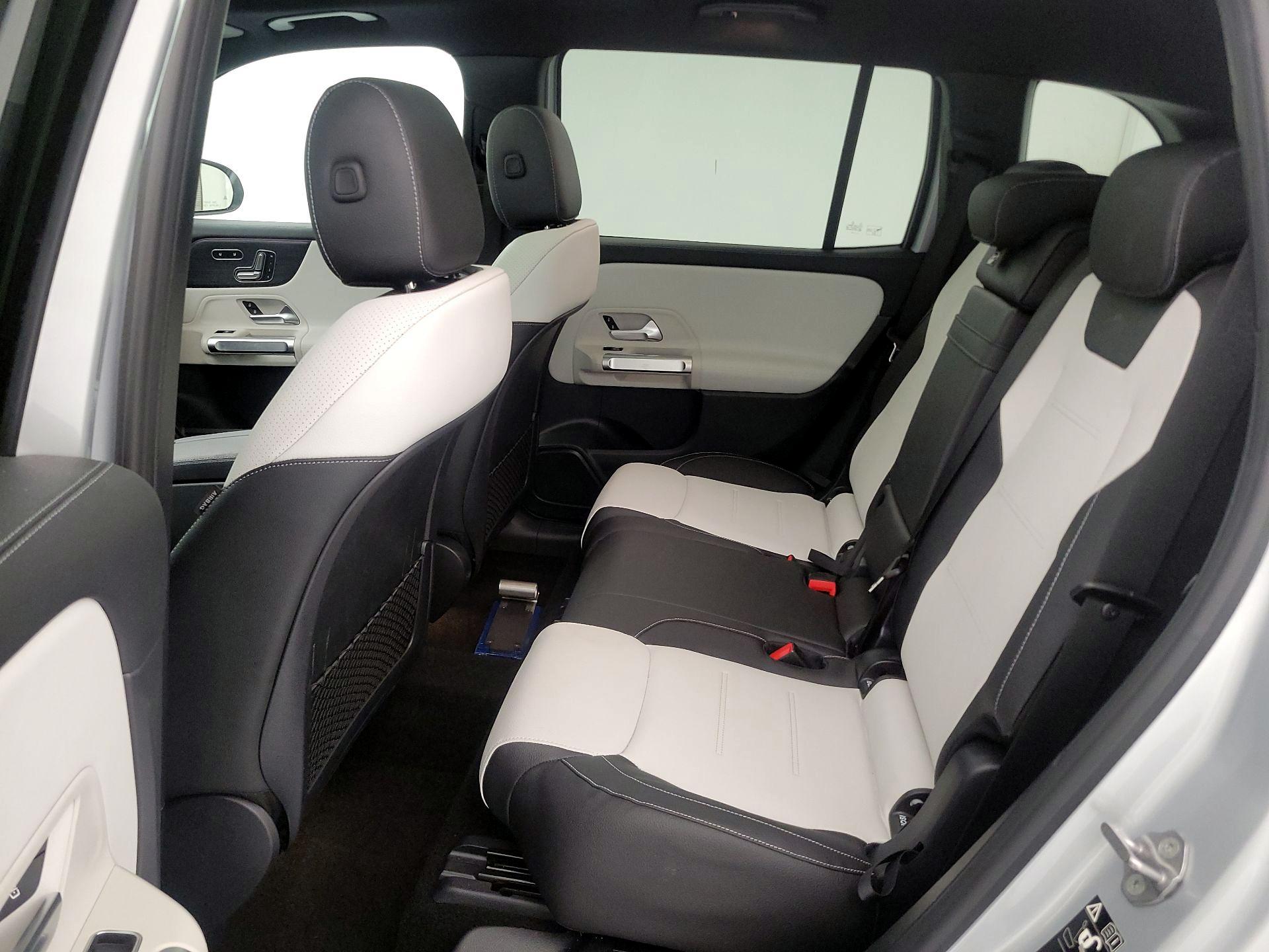 Thumbnail: 2021 Mercedes-Benz GLB - 20