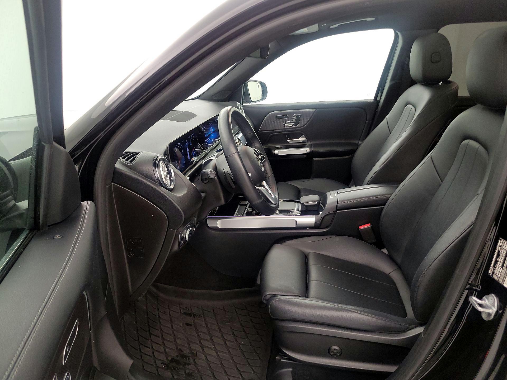 Thumbnail: 2021 Mercedes-Benz GLB - 11