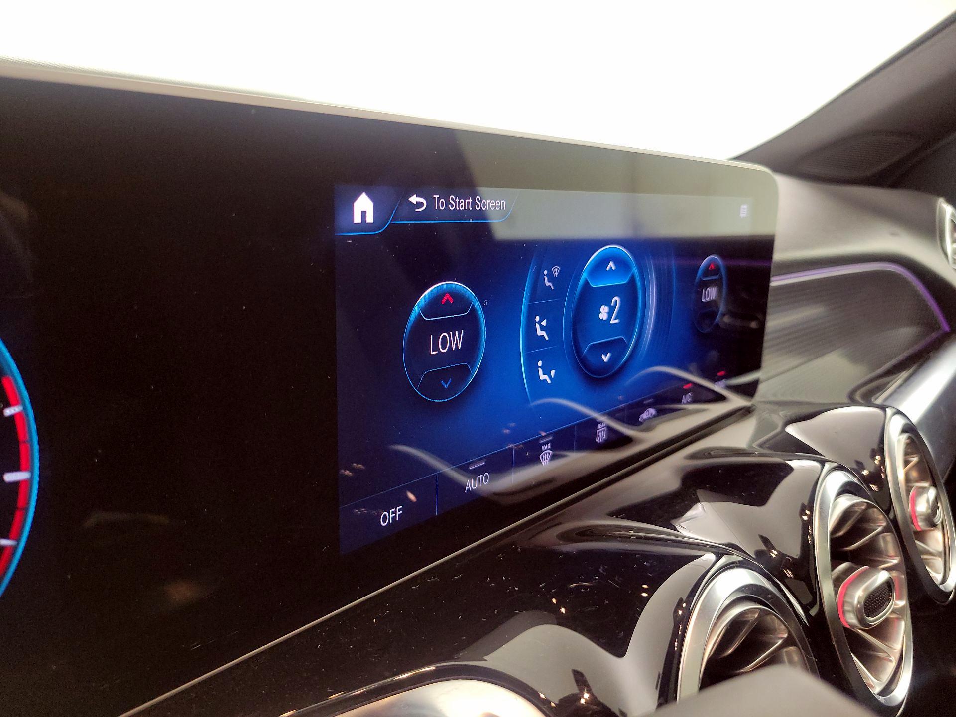 Thumbnail: 2021 Mercedes-Benz GLB - 16