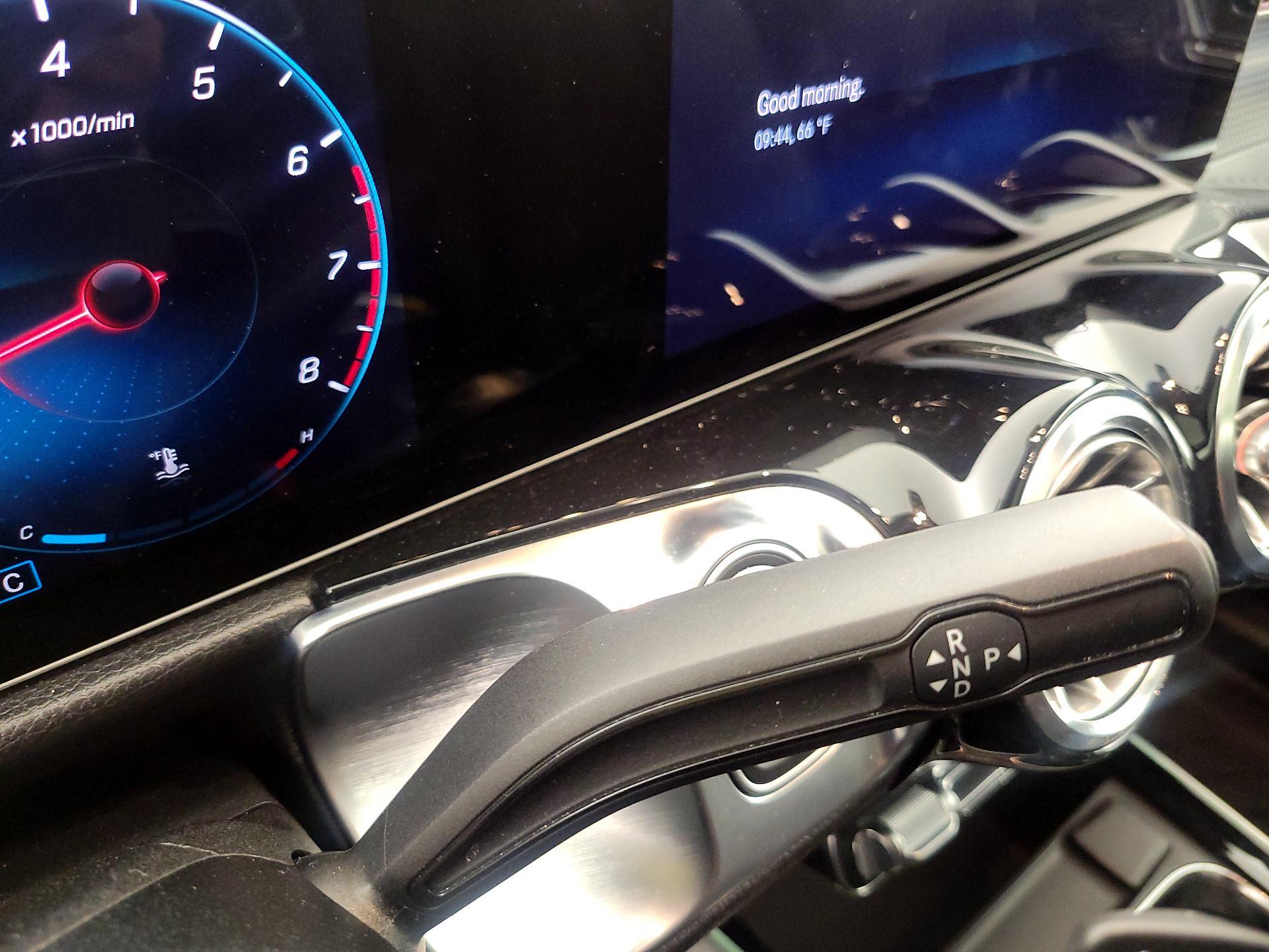 Thumbnail: 2021 Mercedes-Benz GLB - 17