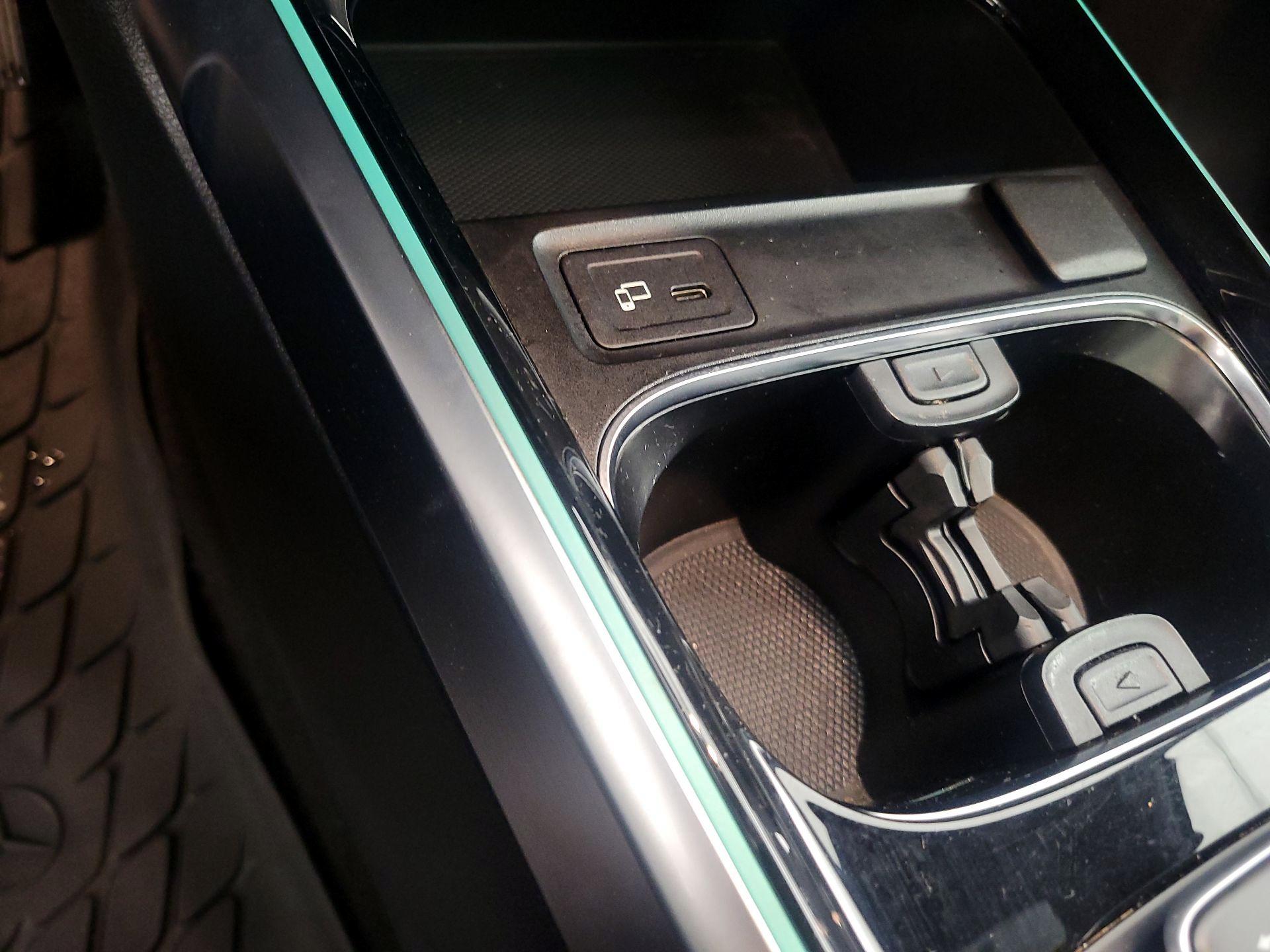 Thumbnail: 2021 Mercedes-Benz GLB - 18