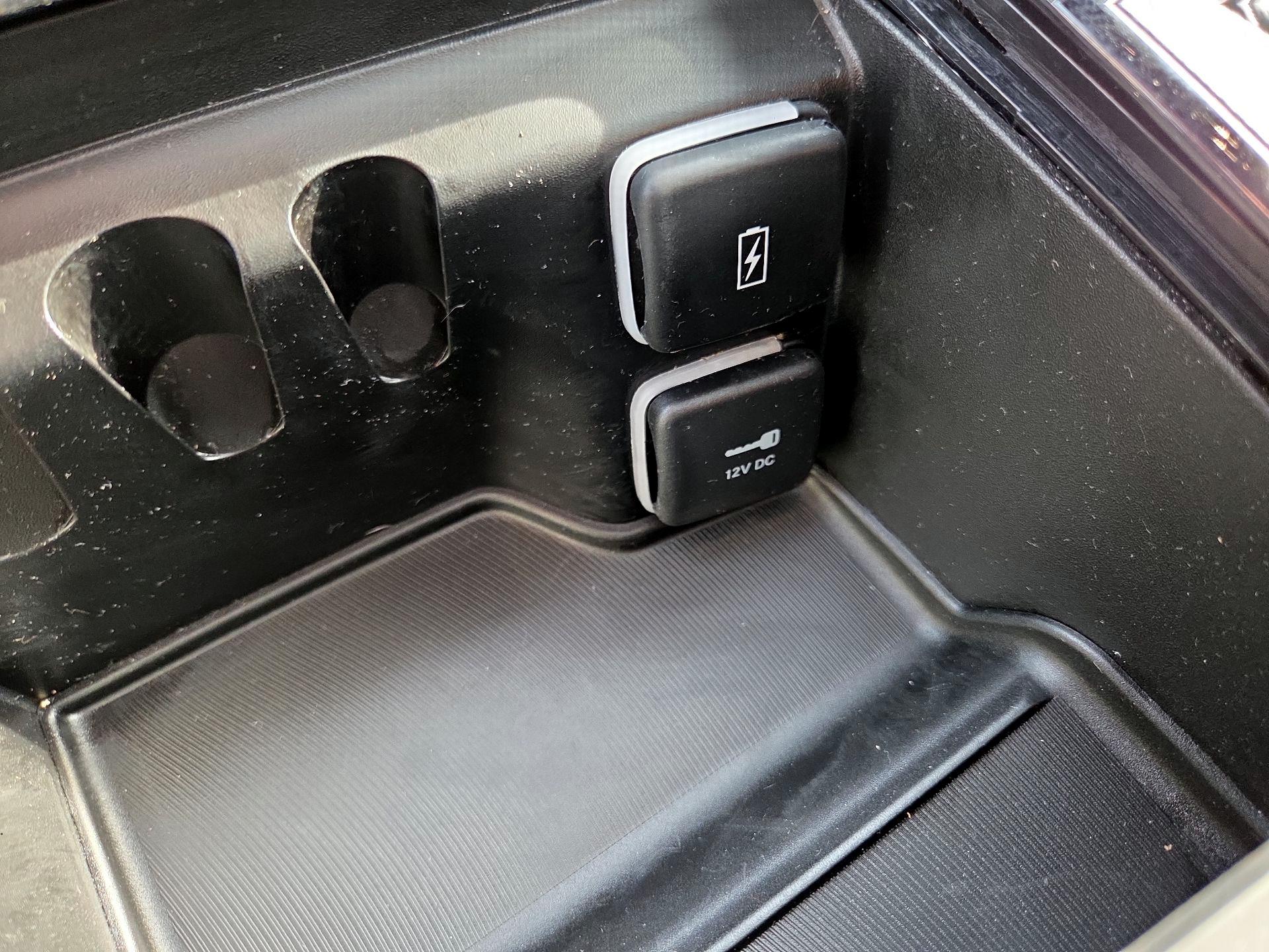 Thumbnail: 2023 Chrysler Pacifica - 19