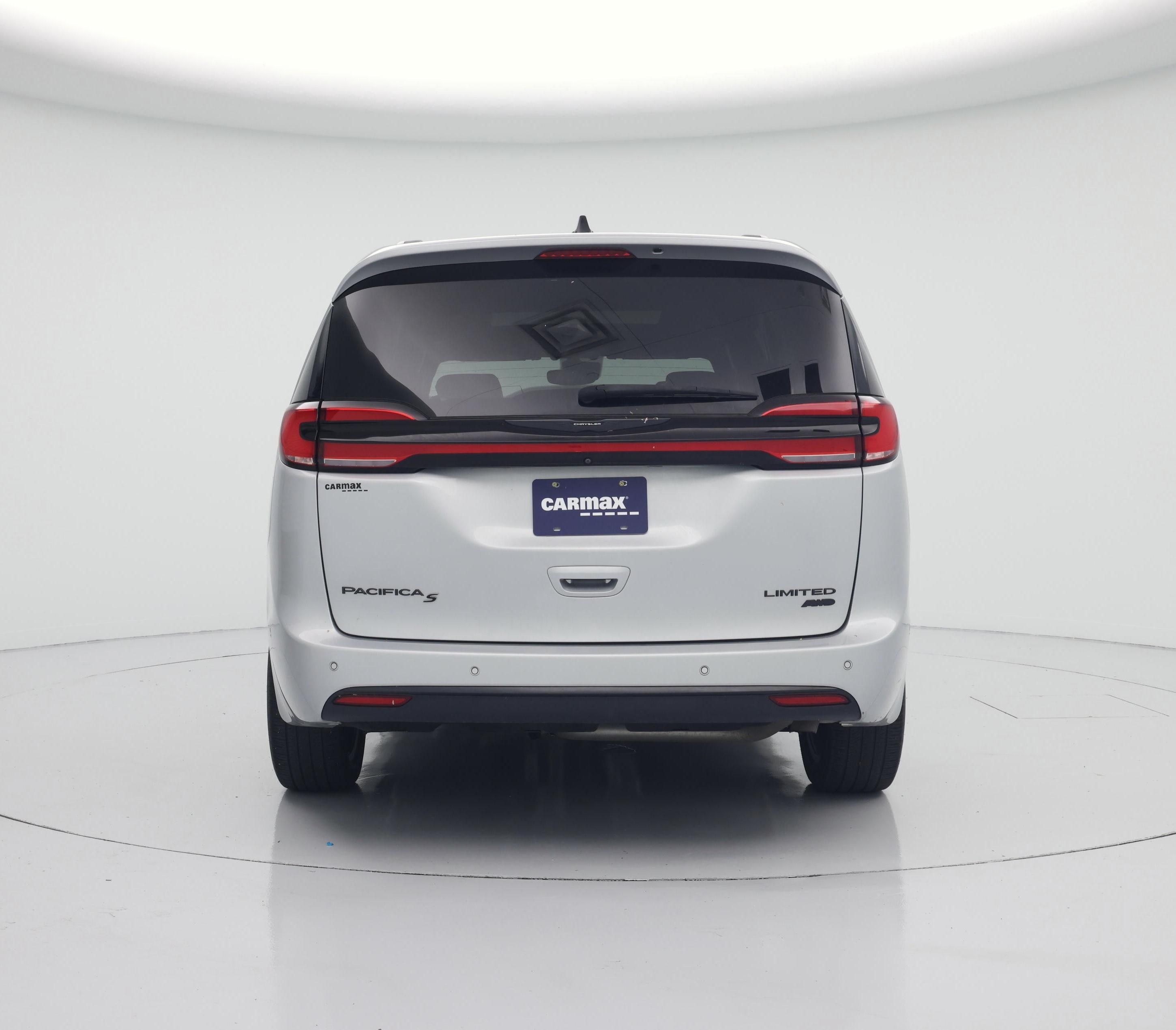 Thumbnail: 2023 Chrysler Pacifica - 6