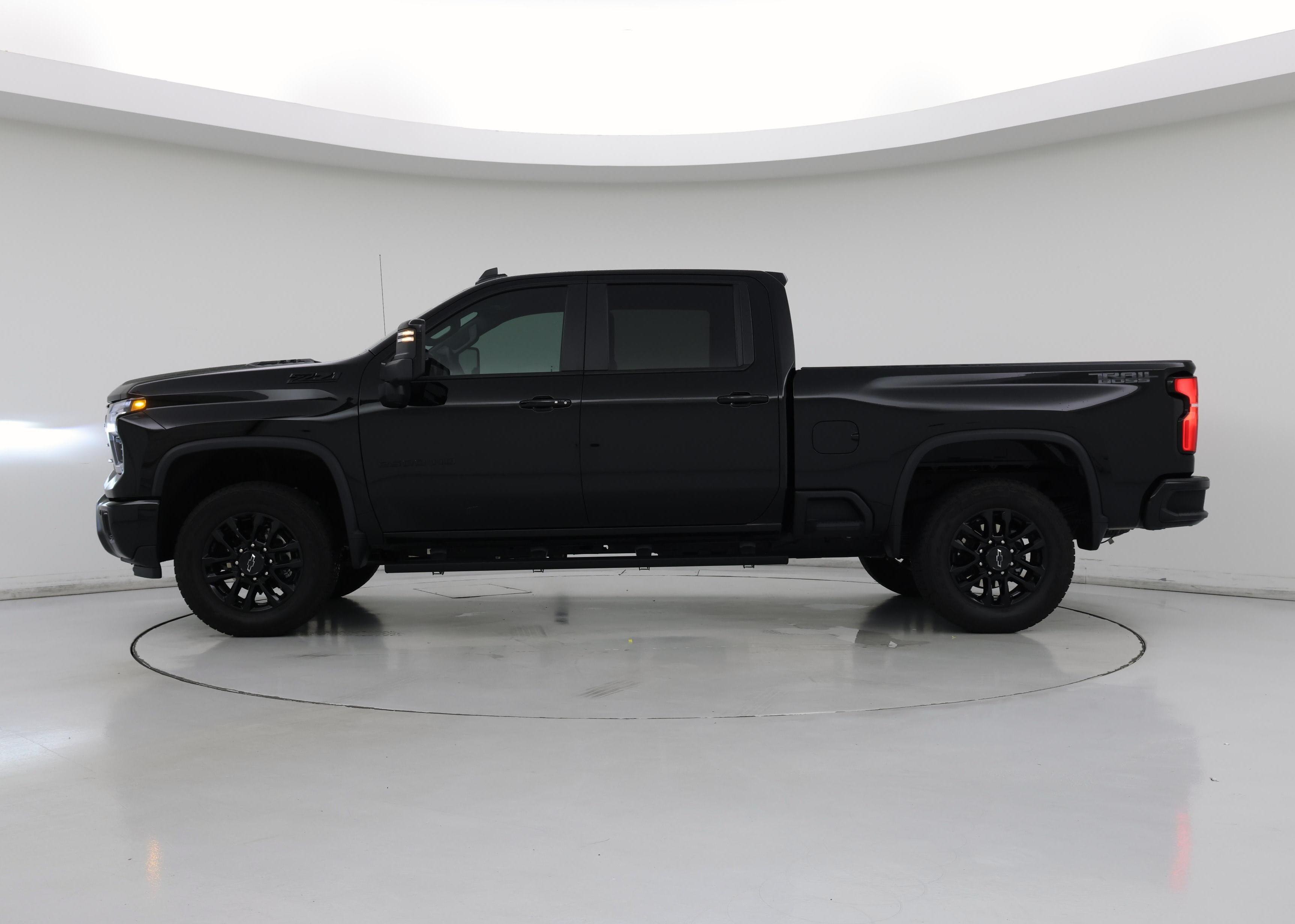 Thumbnail: 2026 Chevrolet Silverado 2500 - 3