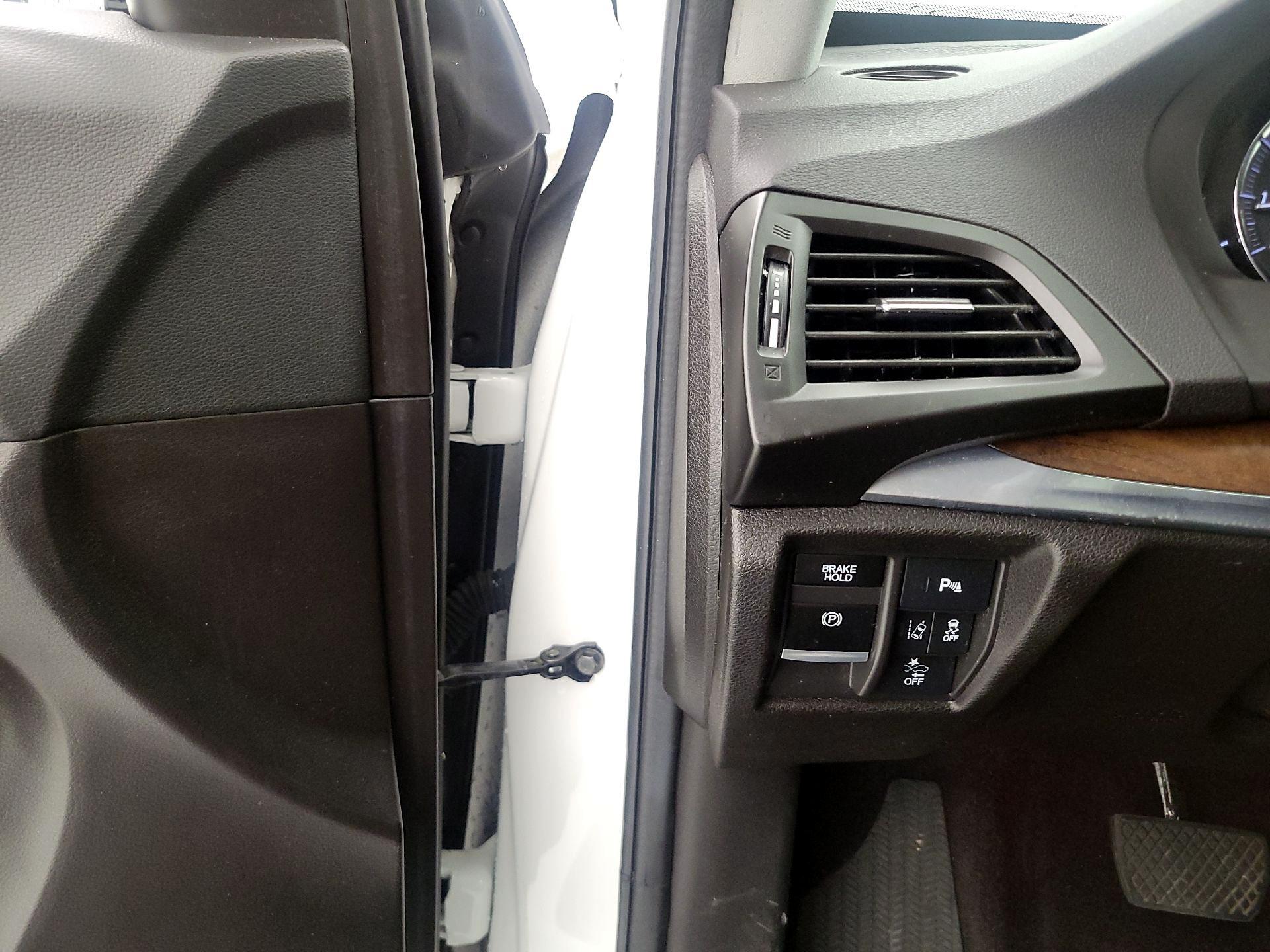 Thumbnail: 2020 Acura MDX - 13