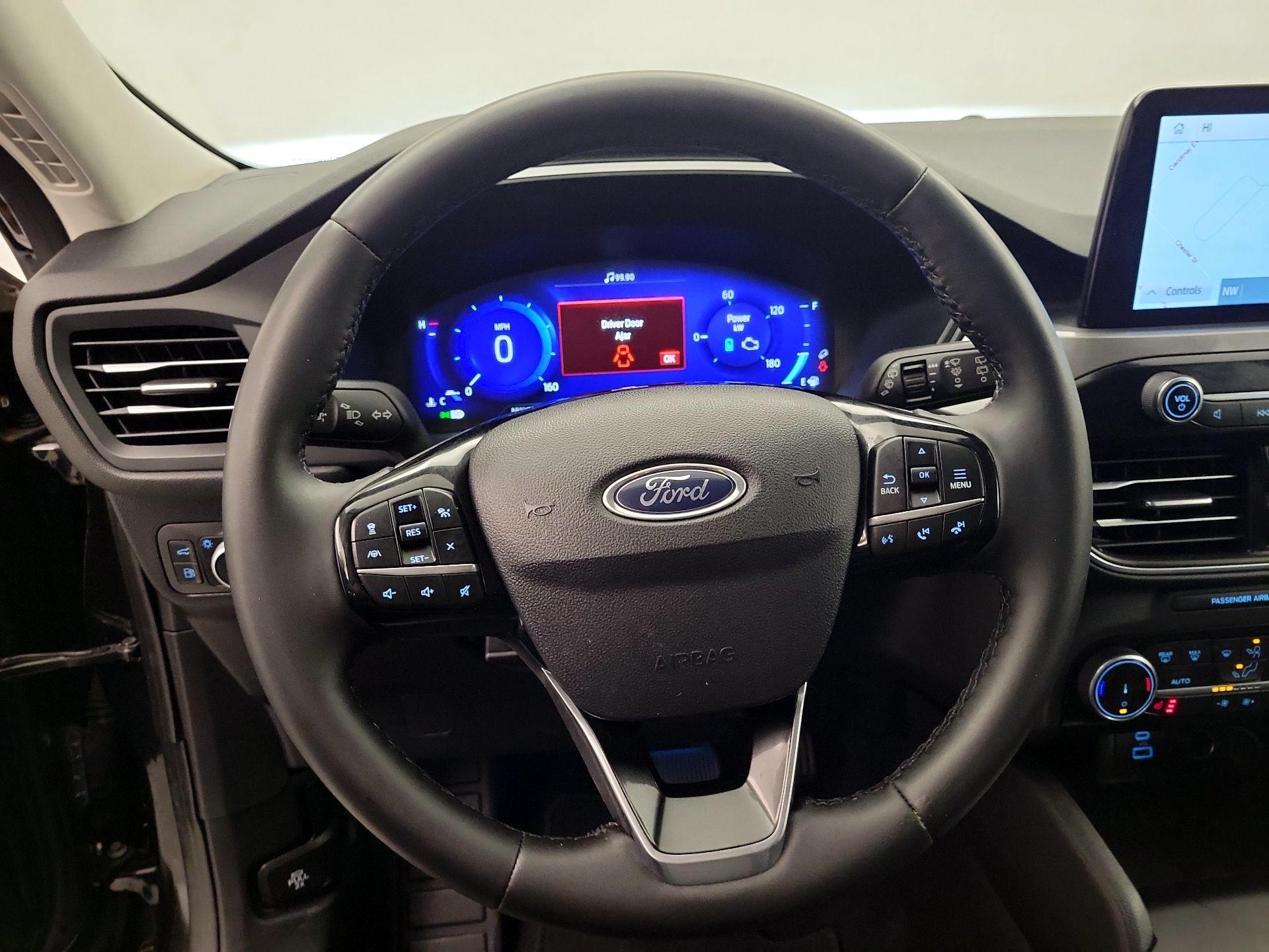 Thumbnail: 2022 Ford Escape - 10