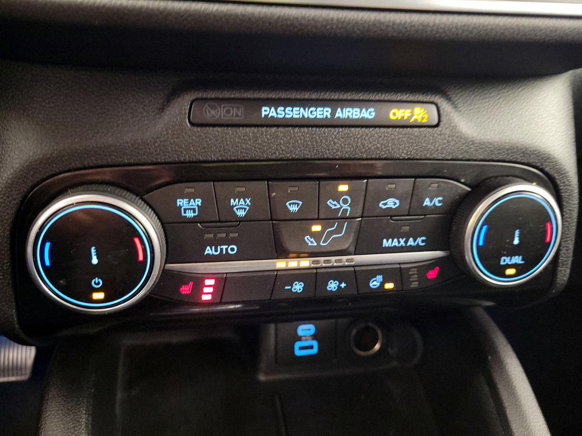 Thumbnail: 2022 Ford Escape - 17