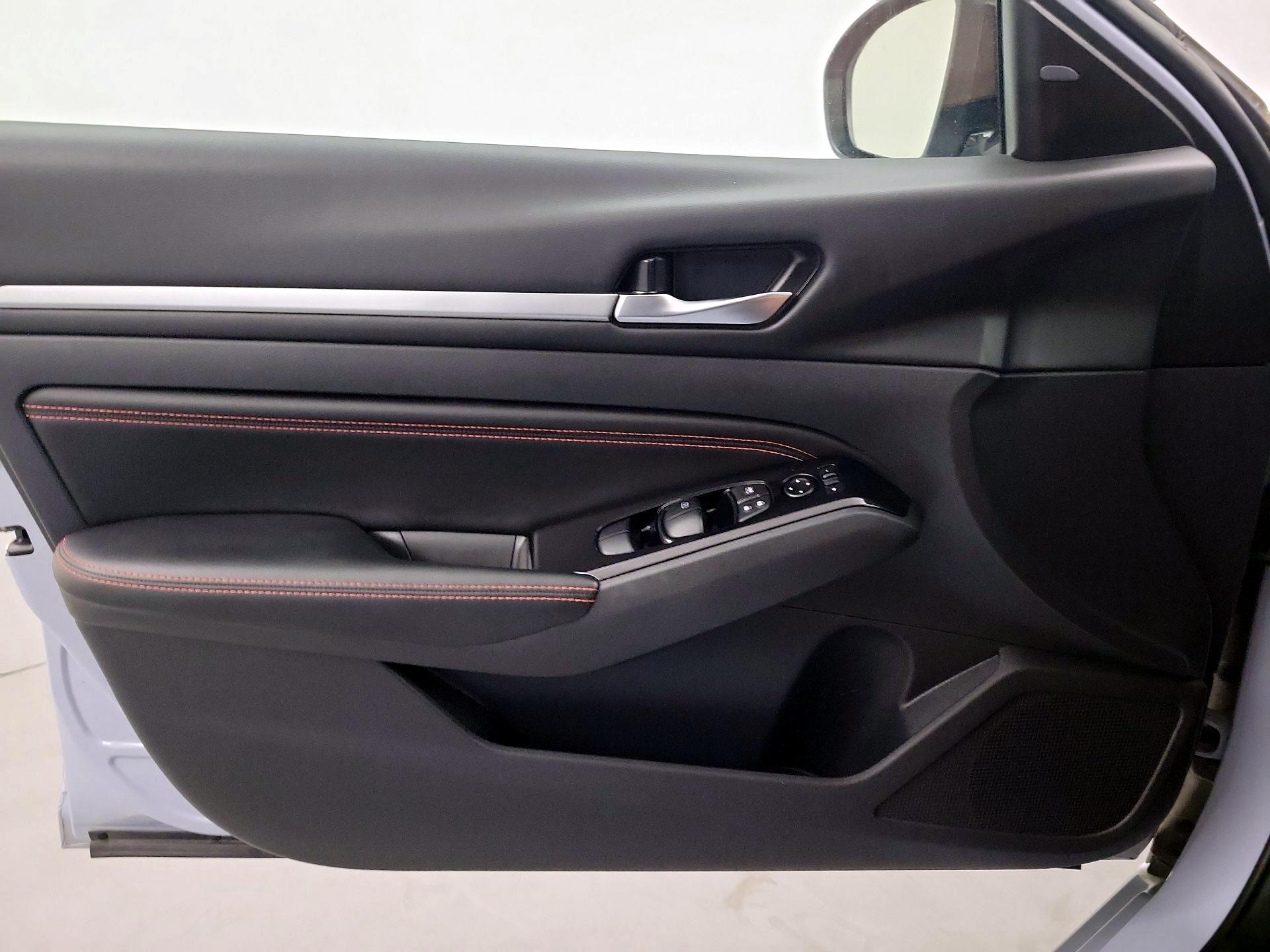 Thumbnail: 2023 Nissan Altima - 12