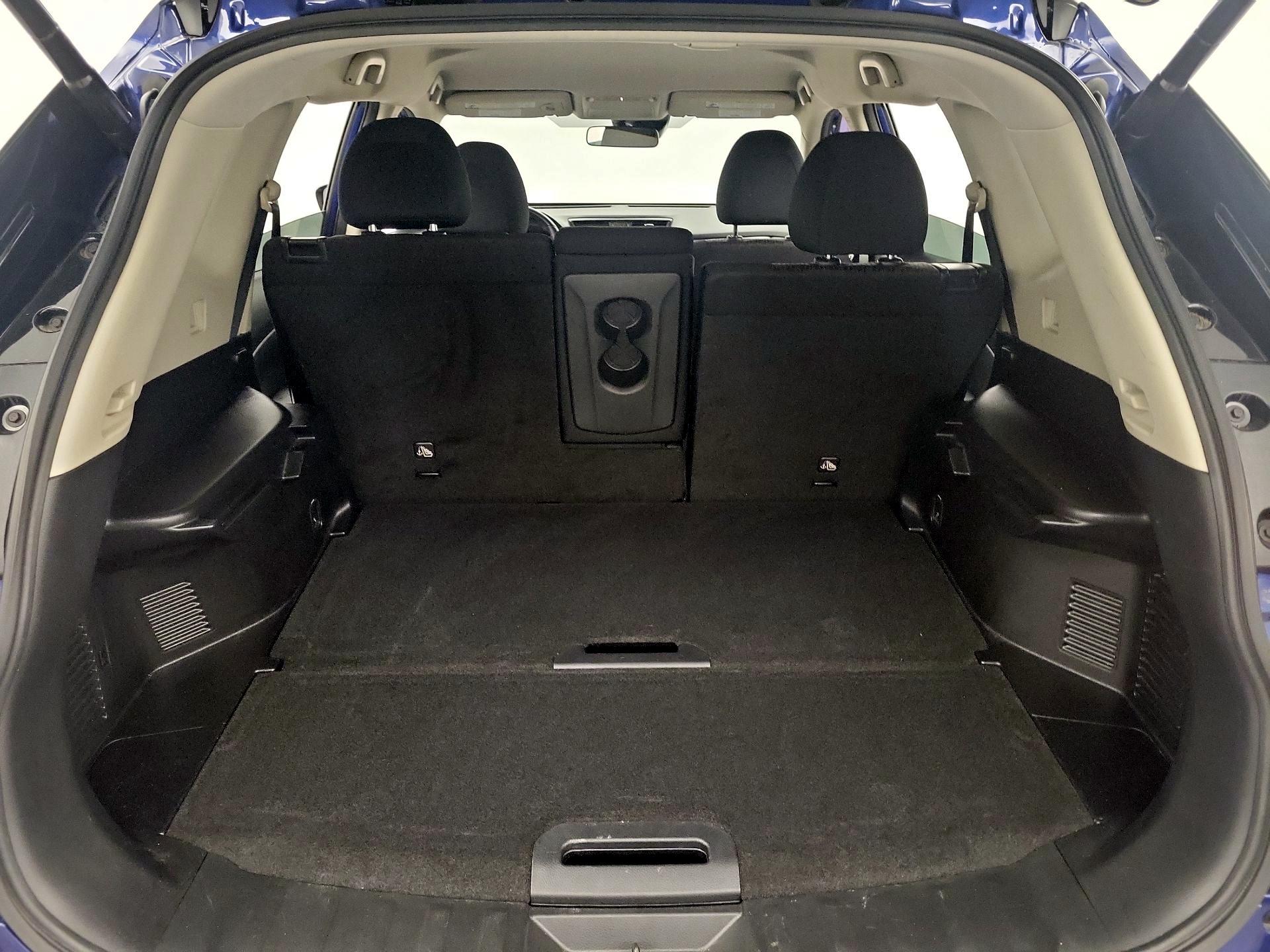 Thumbnail: 2020 Nissan Rogue - 20