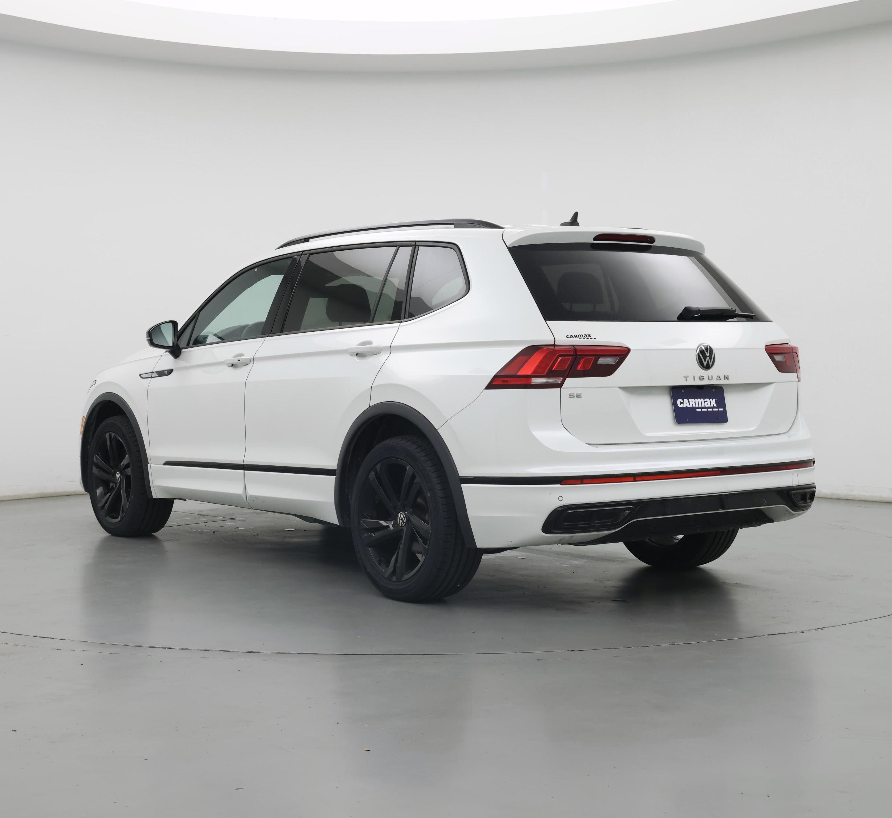 Thumbnail: 2023 Volkswagen Tiguan - 2