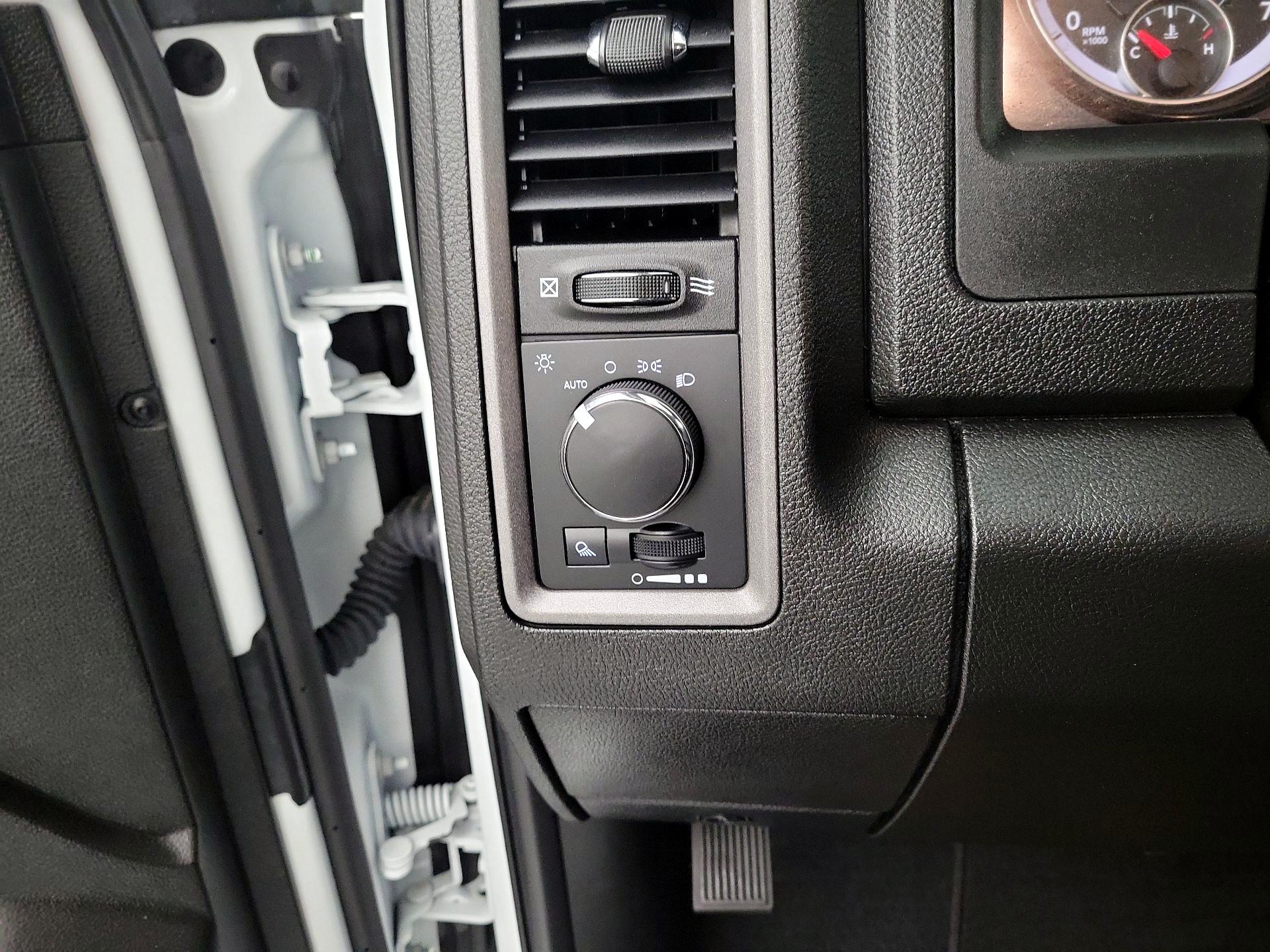 Thumbnail: 2023 RAM 1500 Classic - 13