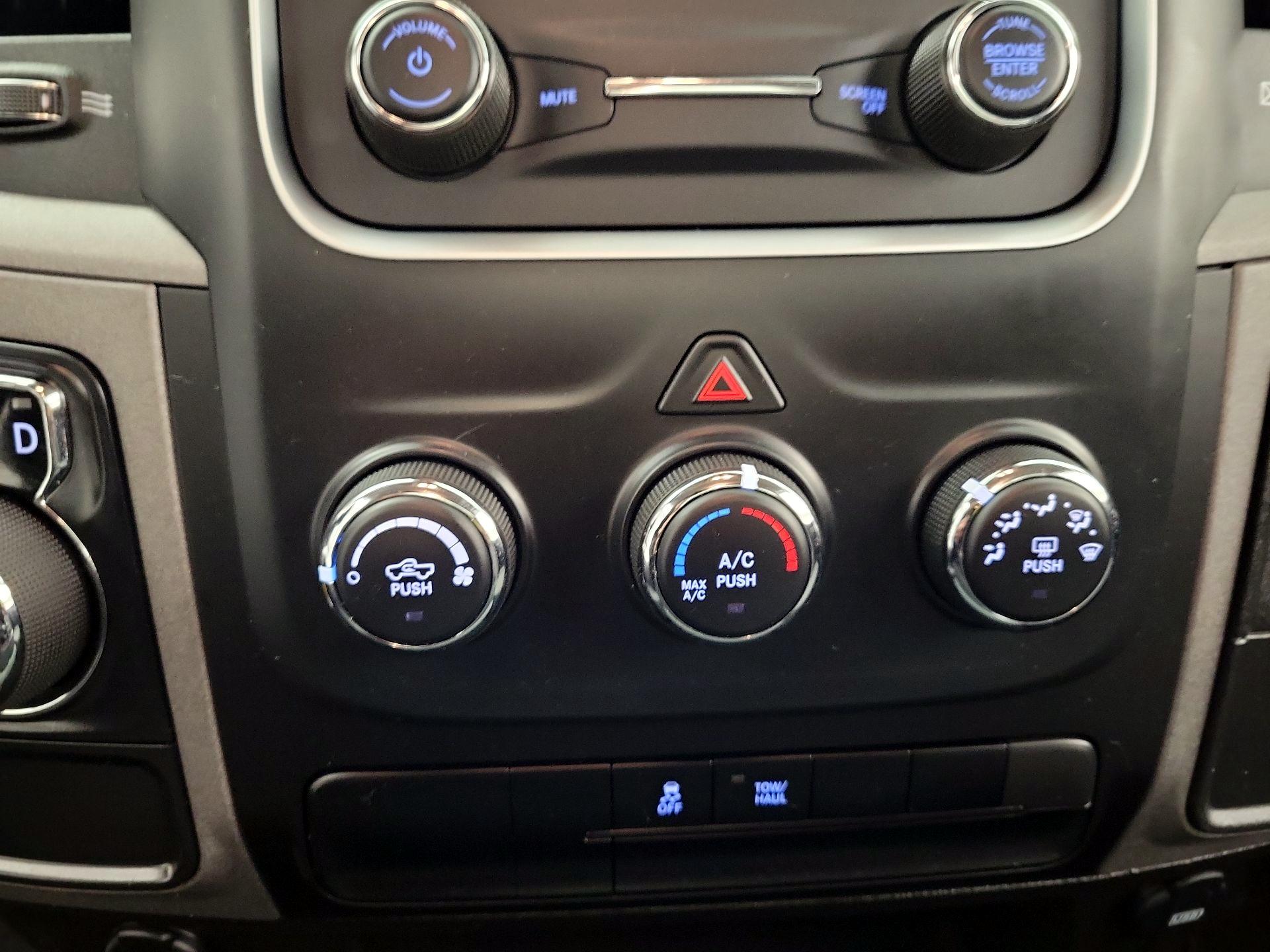 Thumbnail: 2023 RAM 1500 Classic - 16