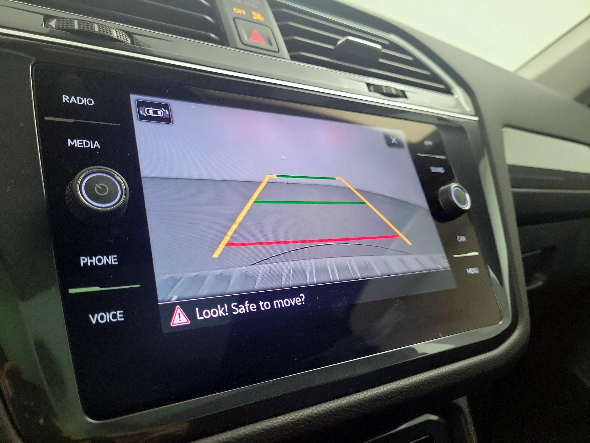 Thumbnail: 2023 Volkswagen Tiguan - 14