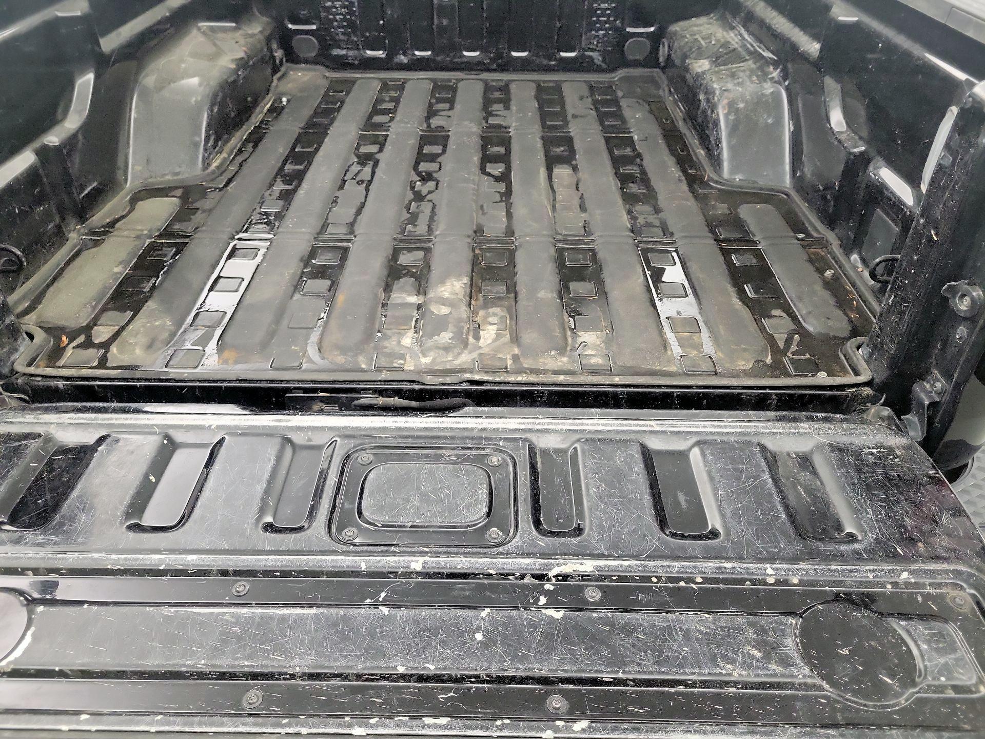 Thumbnail: 2021 Jeep Gladiator - 20