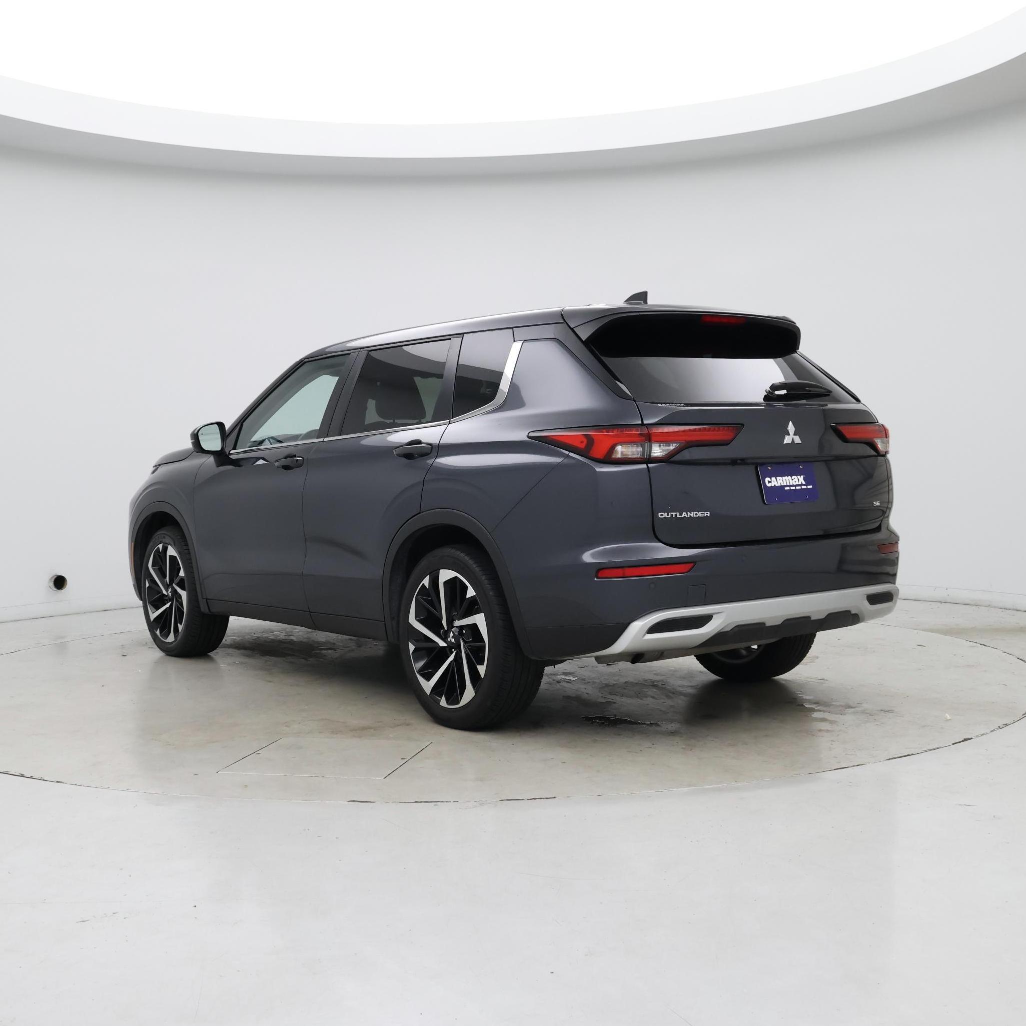 Thumbnail: 2024 Mitsubishi Outlander - 2