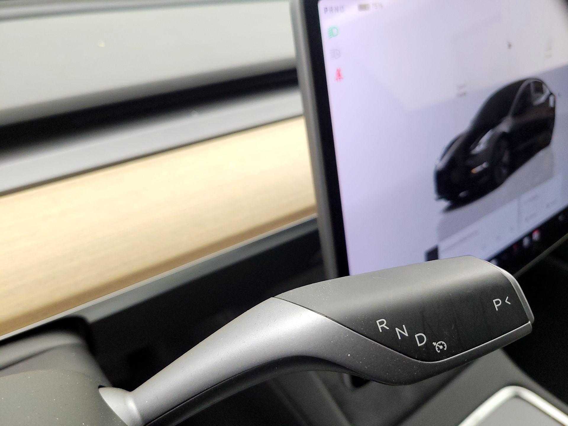 Thumbnail: 2023 Tesla Model 3 - 17