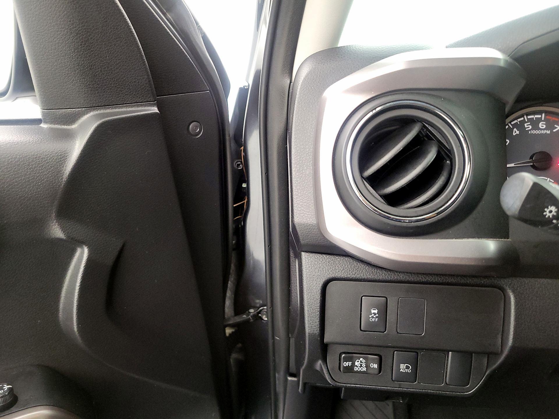 Thumbnail: 2023 Toyota Tacoma - 13