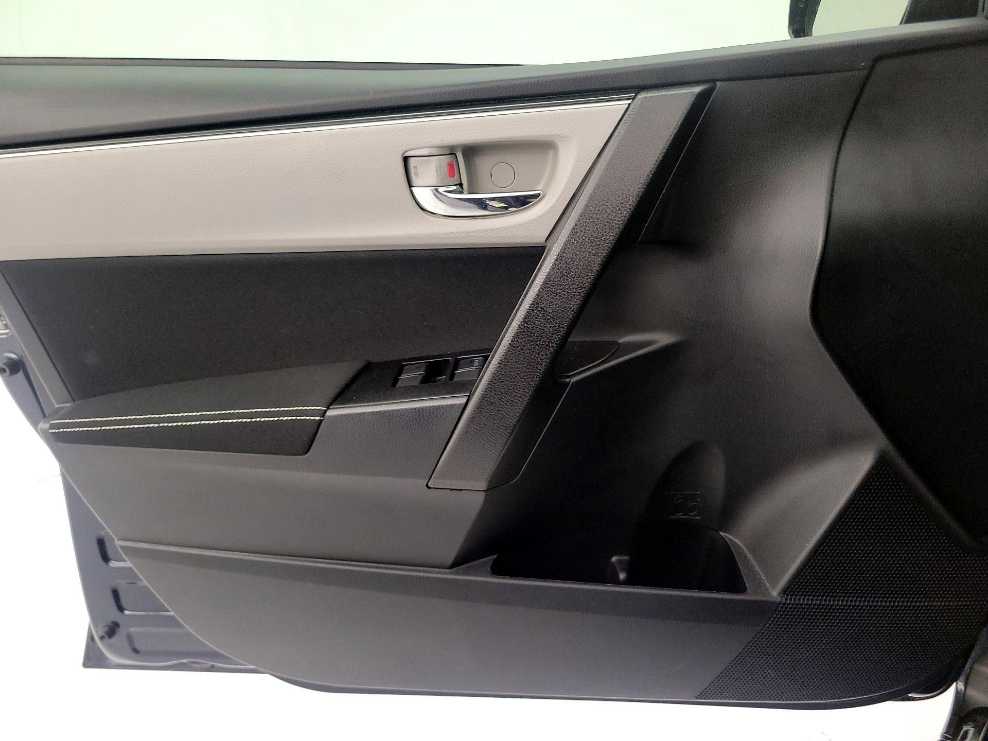 Thumbnail: 2019 Toyota Corolla - 12