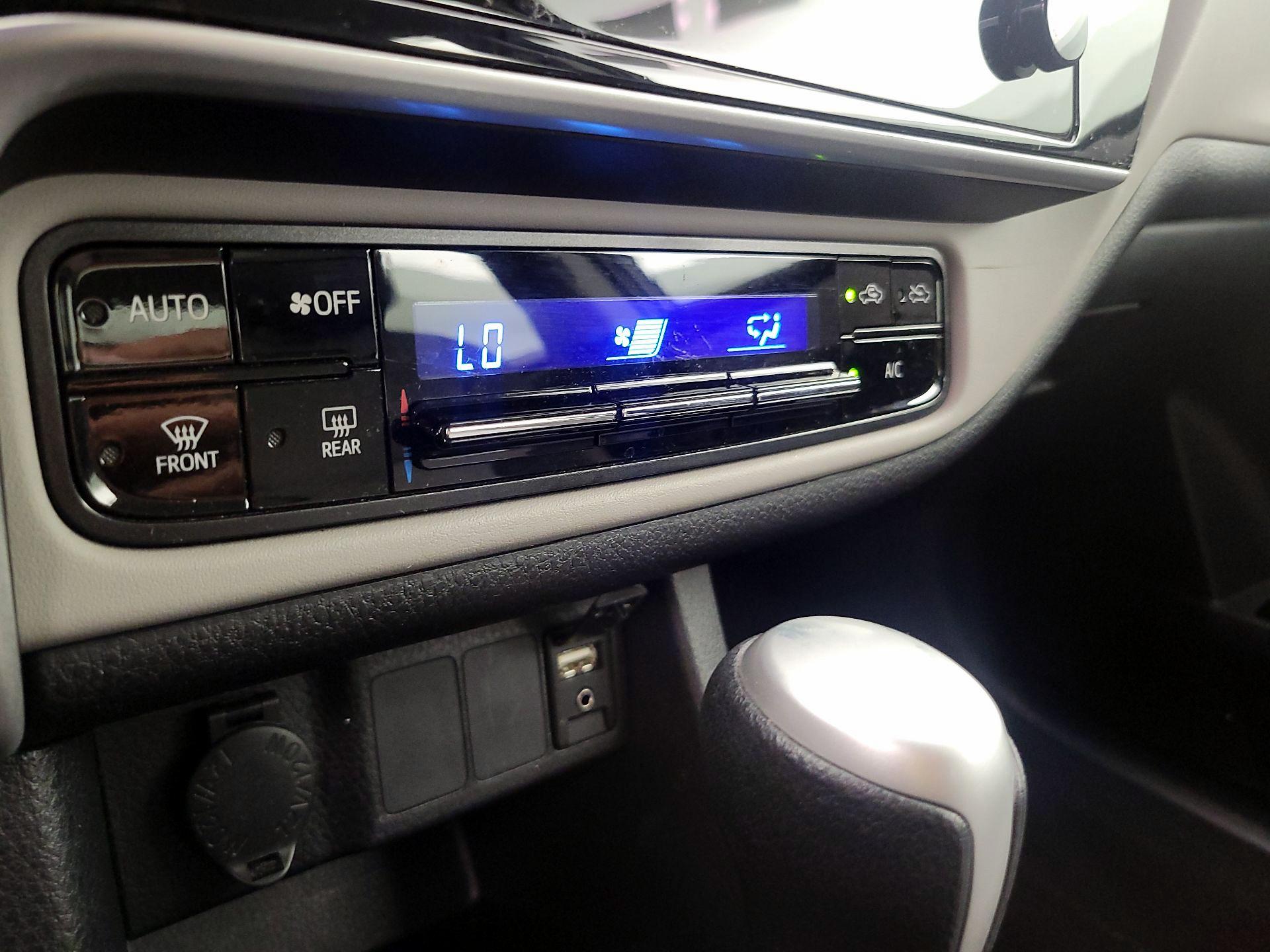 Thumbnail: 2019 Toyota Corolla - 16