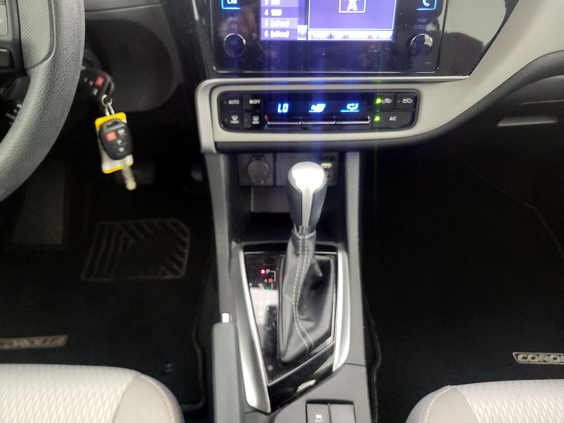 Thumbnail: 2019 Toyota Corolla - 17