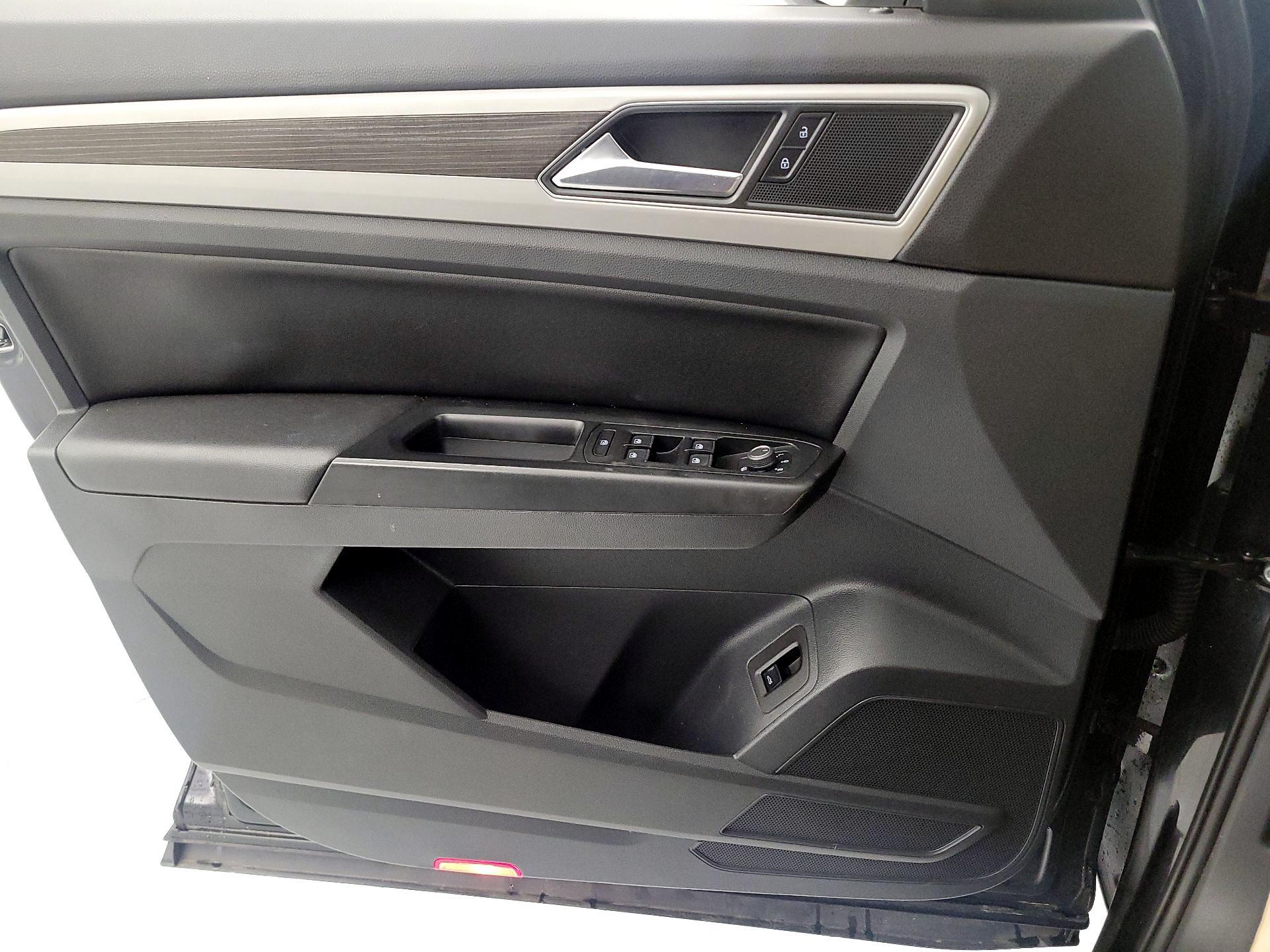 Thumbnail: 2019 Volkswagen Atlas - 12