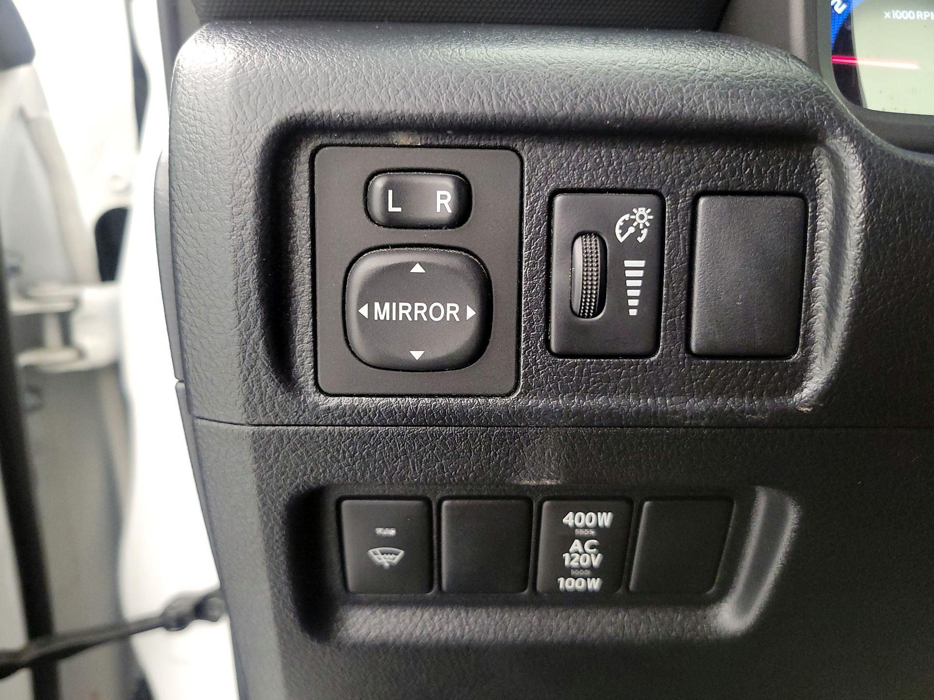 Thumbnail: 2019 Toyota 4Runner - 13