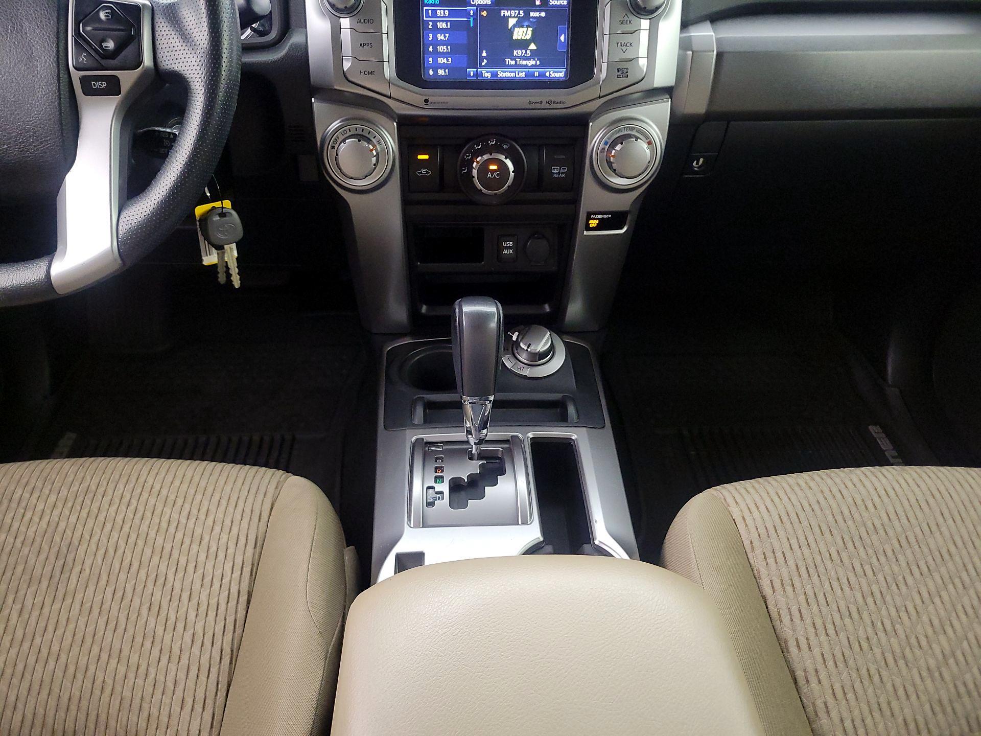 Thumbnail: 2019 Toyota 4Runner - 18