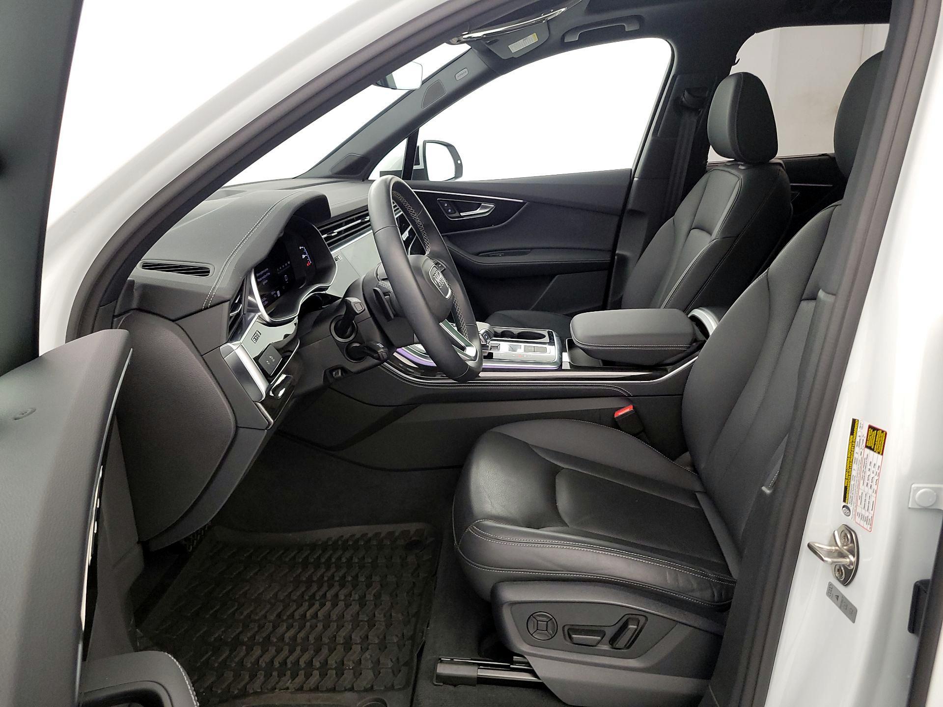 Thumbnail: 2025 Audi Q7 - 11