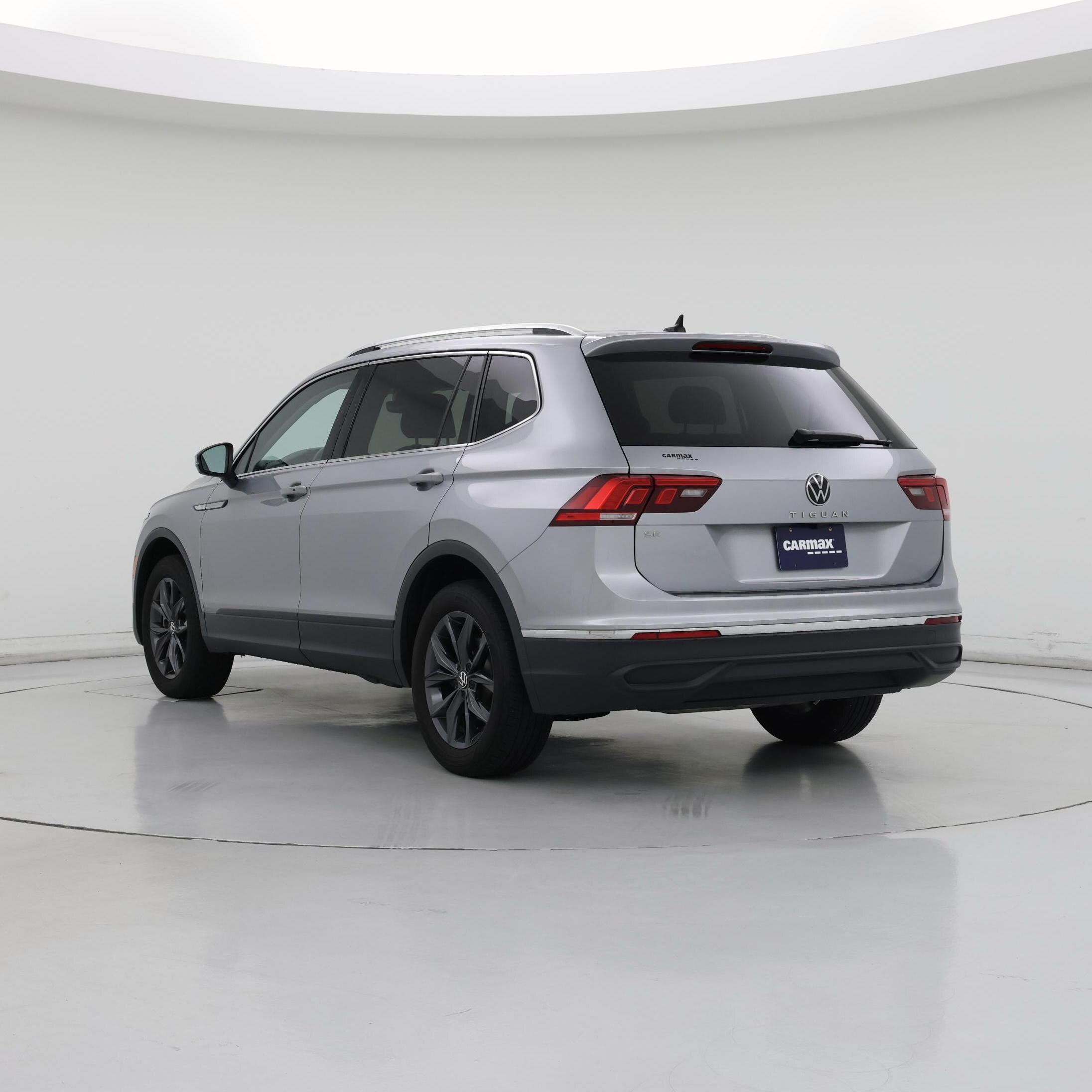Thumbnail: 2023 Volkswagen Tiguan - 2