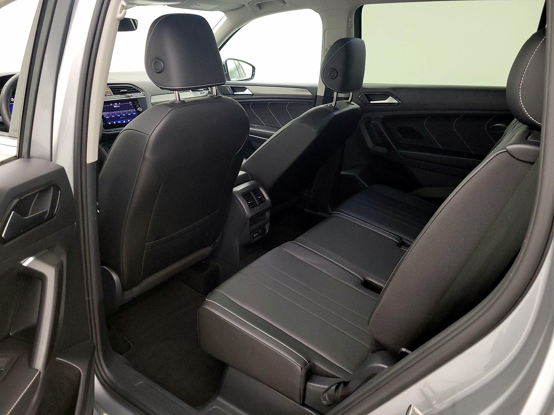 Thumbnail: 2023 Volkswagen Tiguan - 20