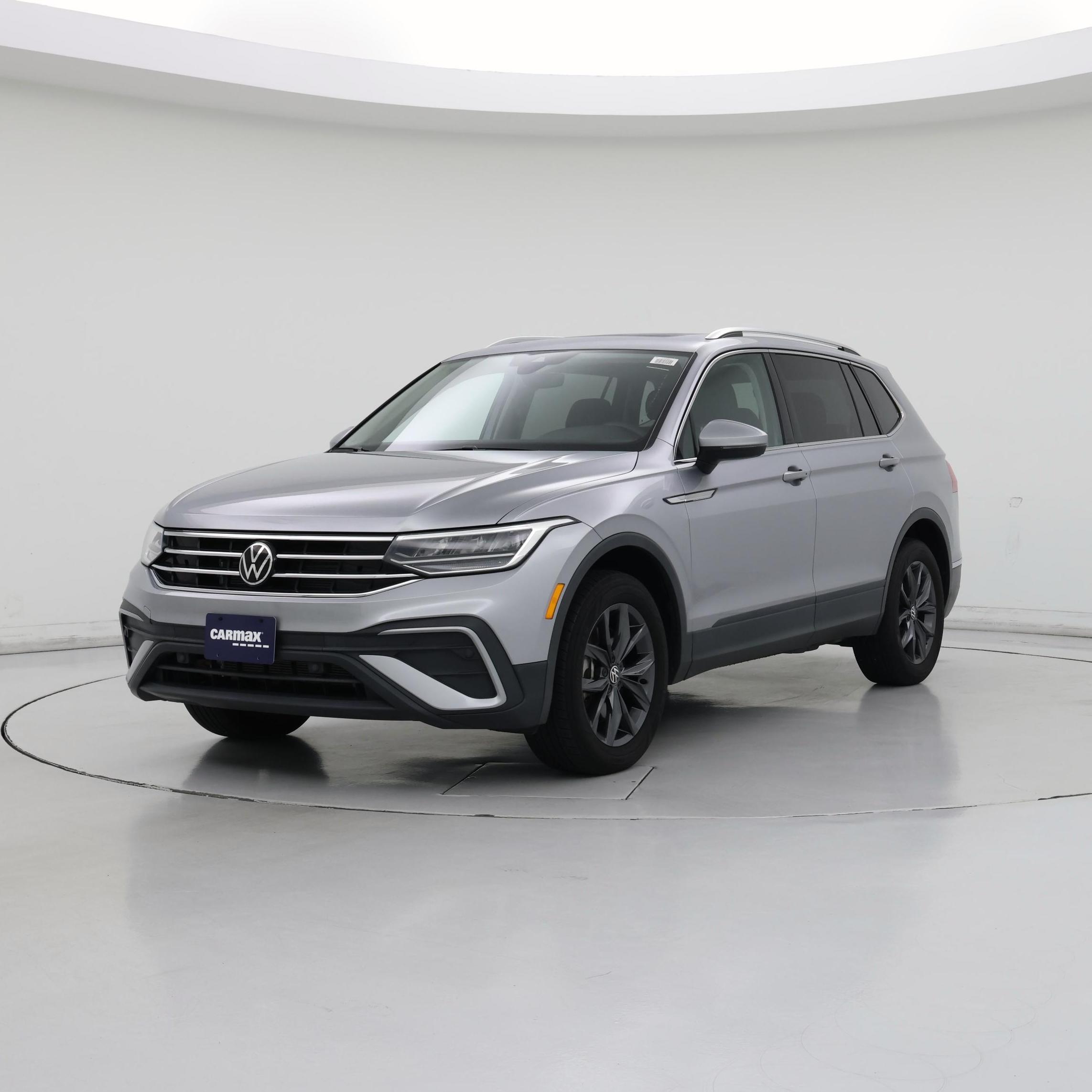 Thumbnail: 2023 Volkswagen Tiguan - 4