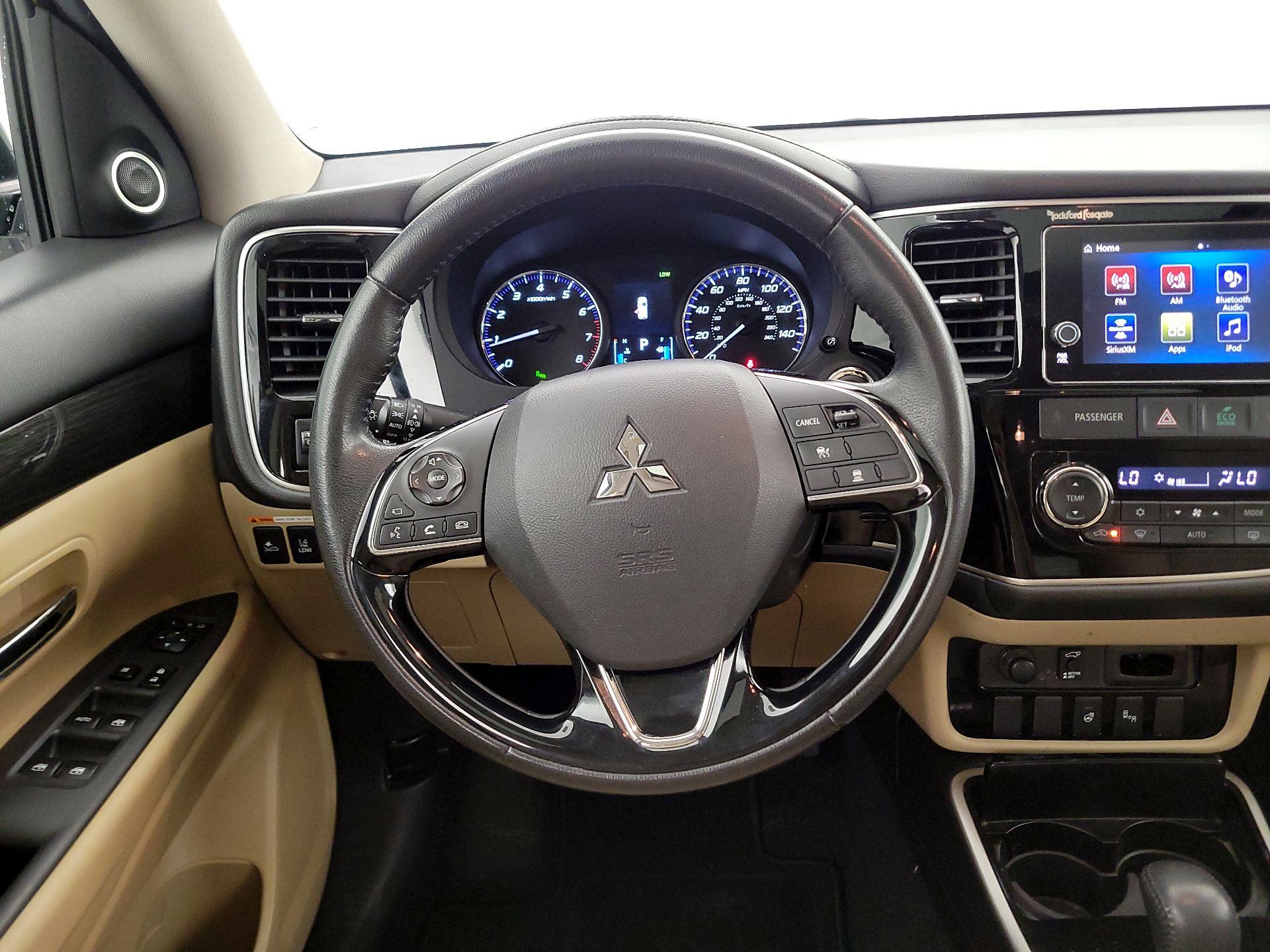 Thumbnail: 2018 Mitsubishi Outlander - 10