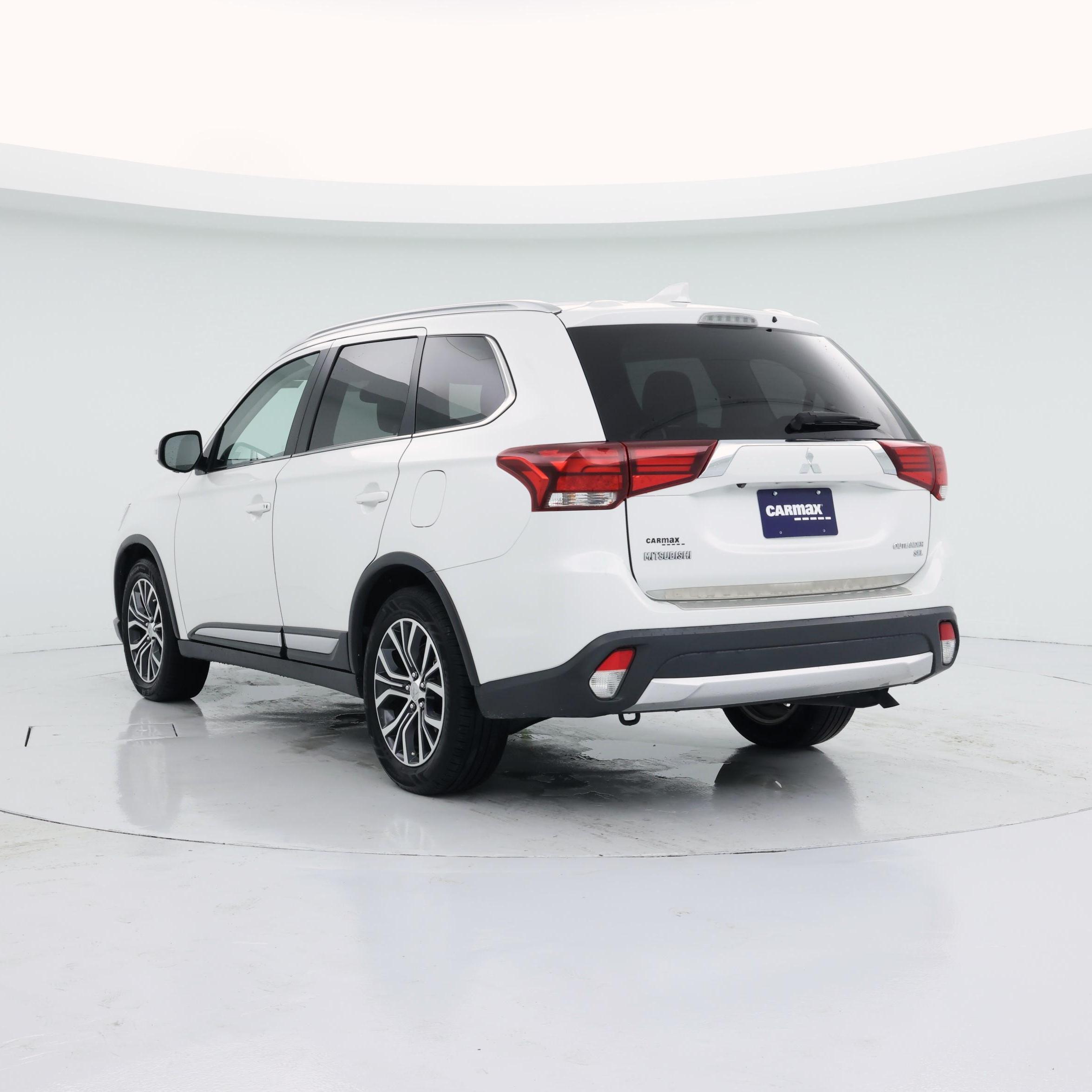 Thumbnail: 2018 Mitsubishi Outlander - 2