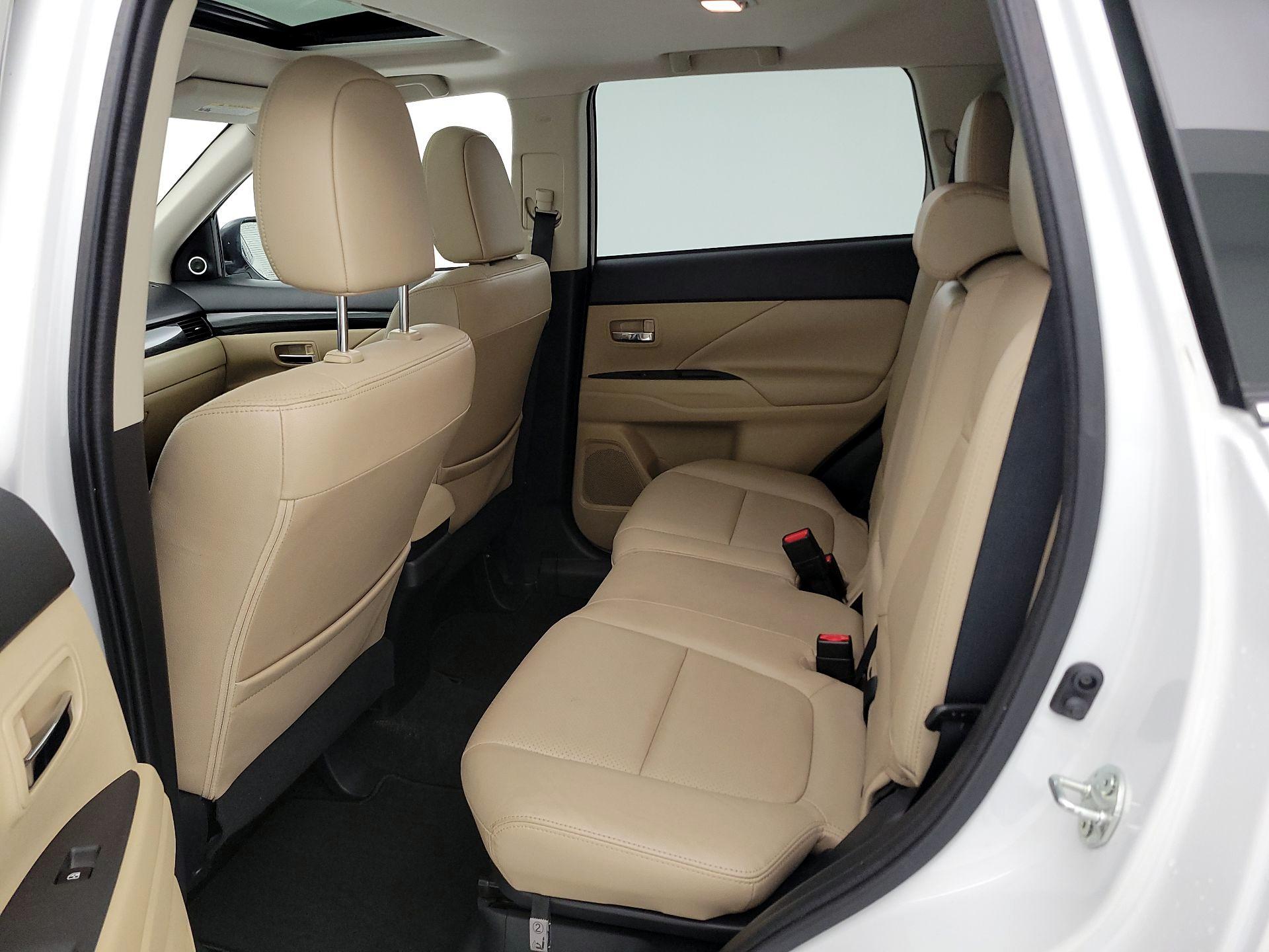 Thumbnail: 2018 Mitsubishi Outlander - 20