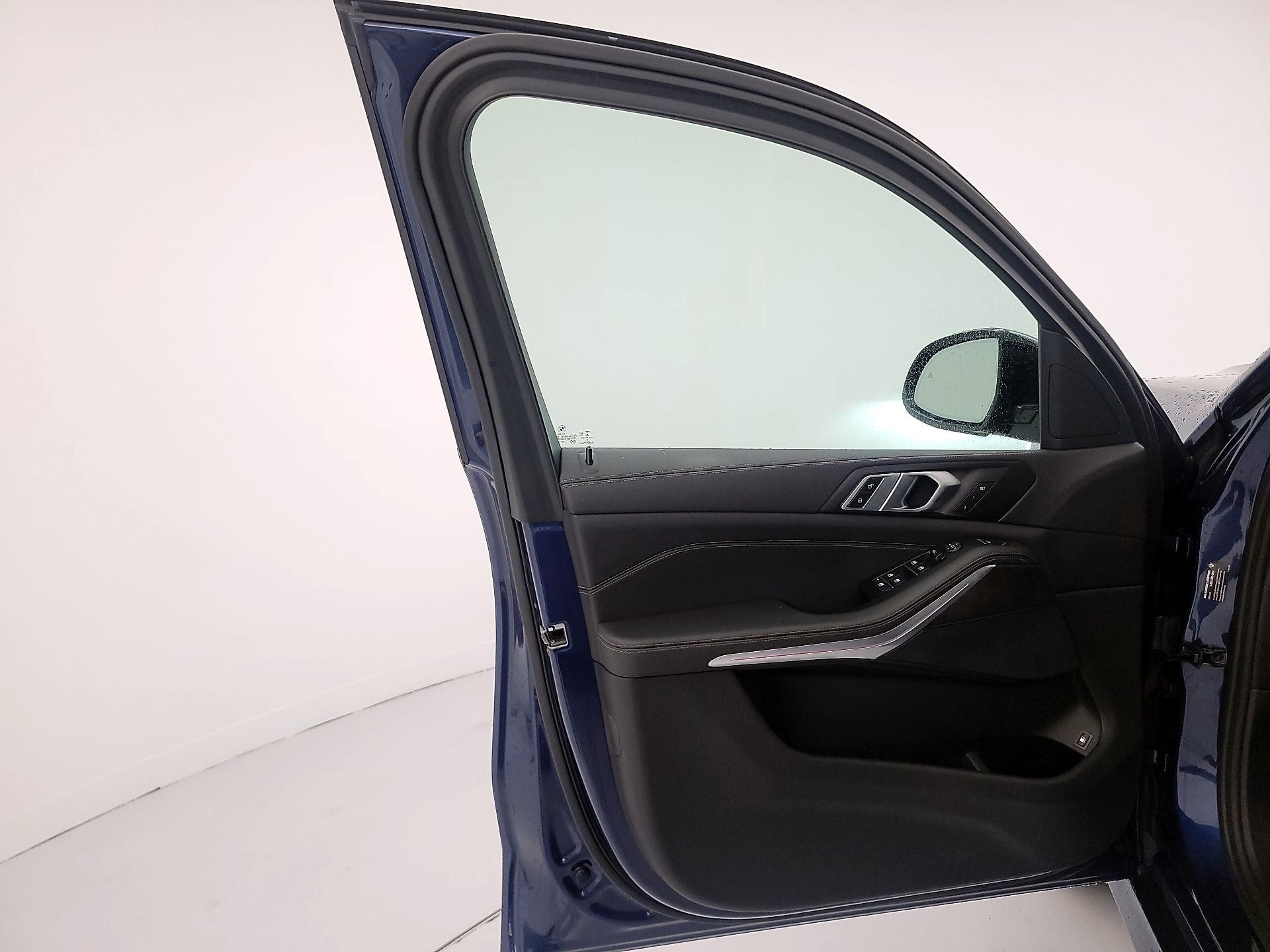 Thumbnail: 2022 BMW X5 - 12