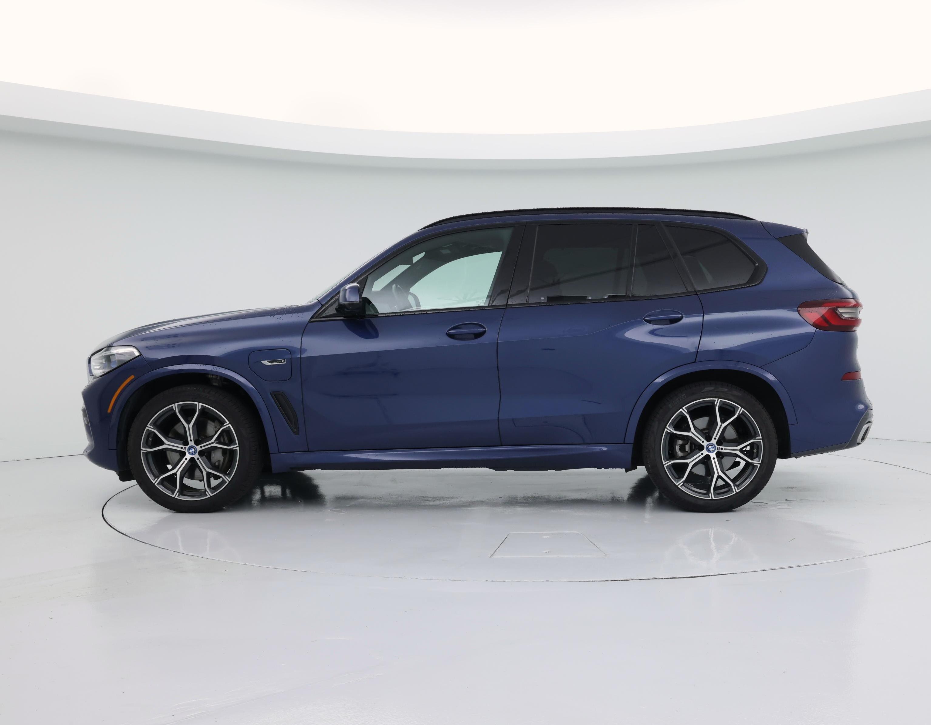 Thumbnail: 2022 BMW X5 - 3