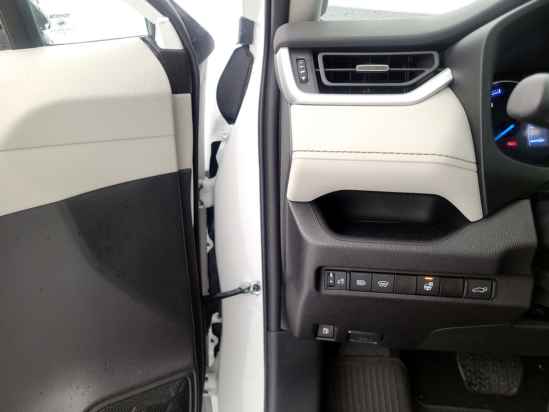 Thumbnail: 2024 Toyota RAV4 - 13