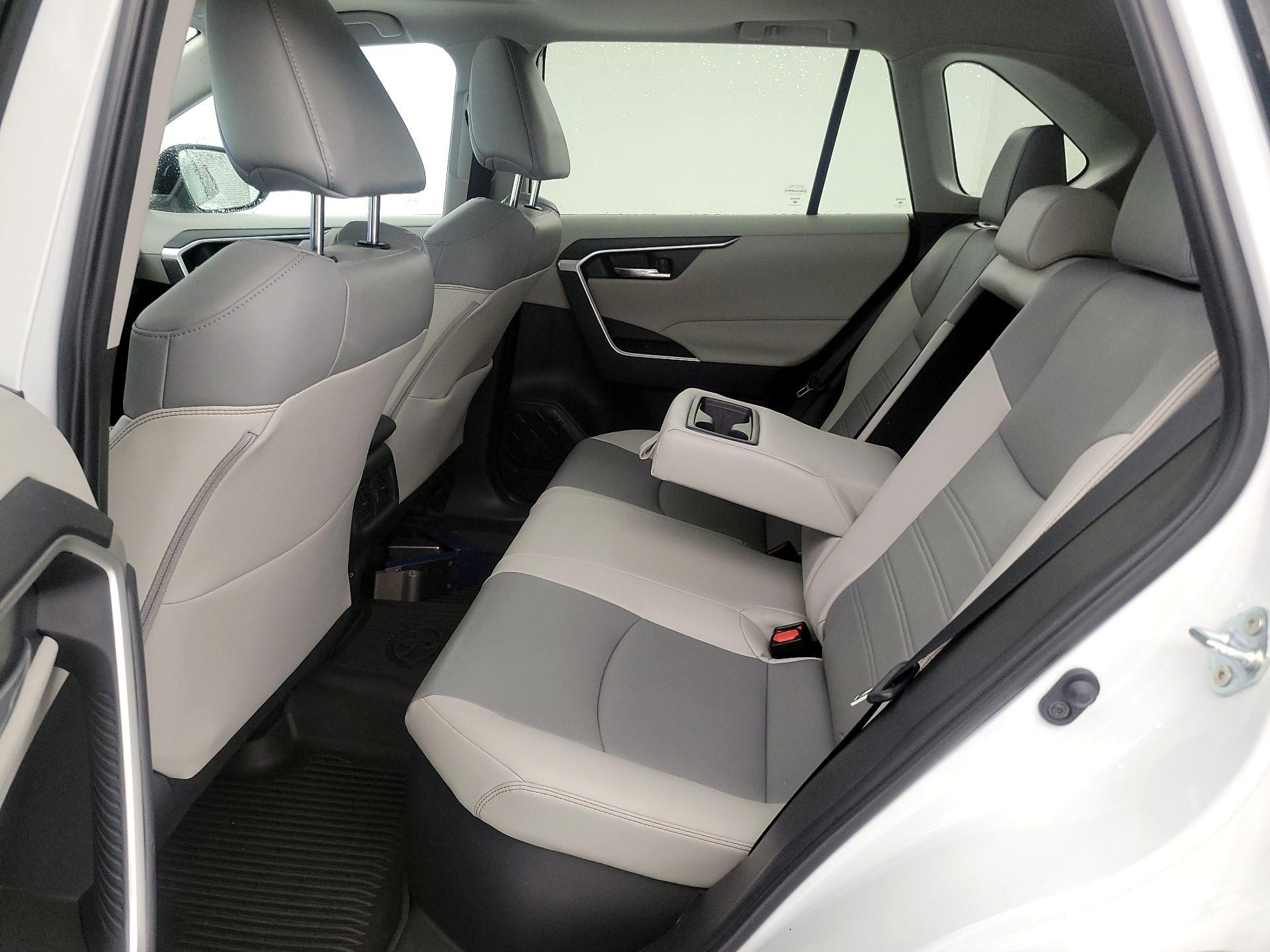 Thumbnail: 2024 Toyota RAV4 - 20