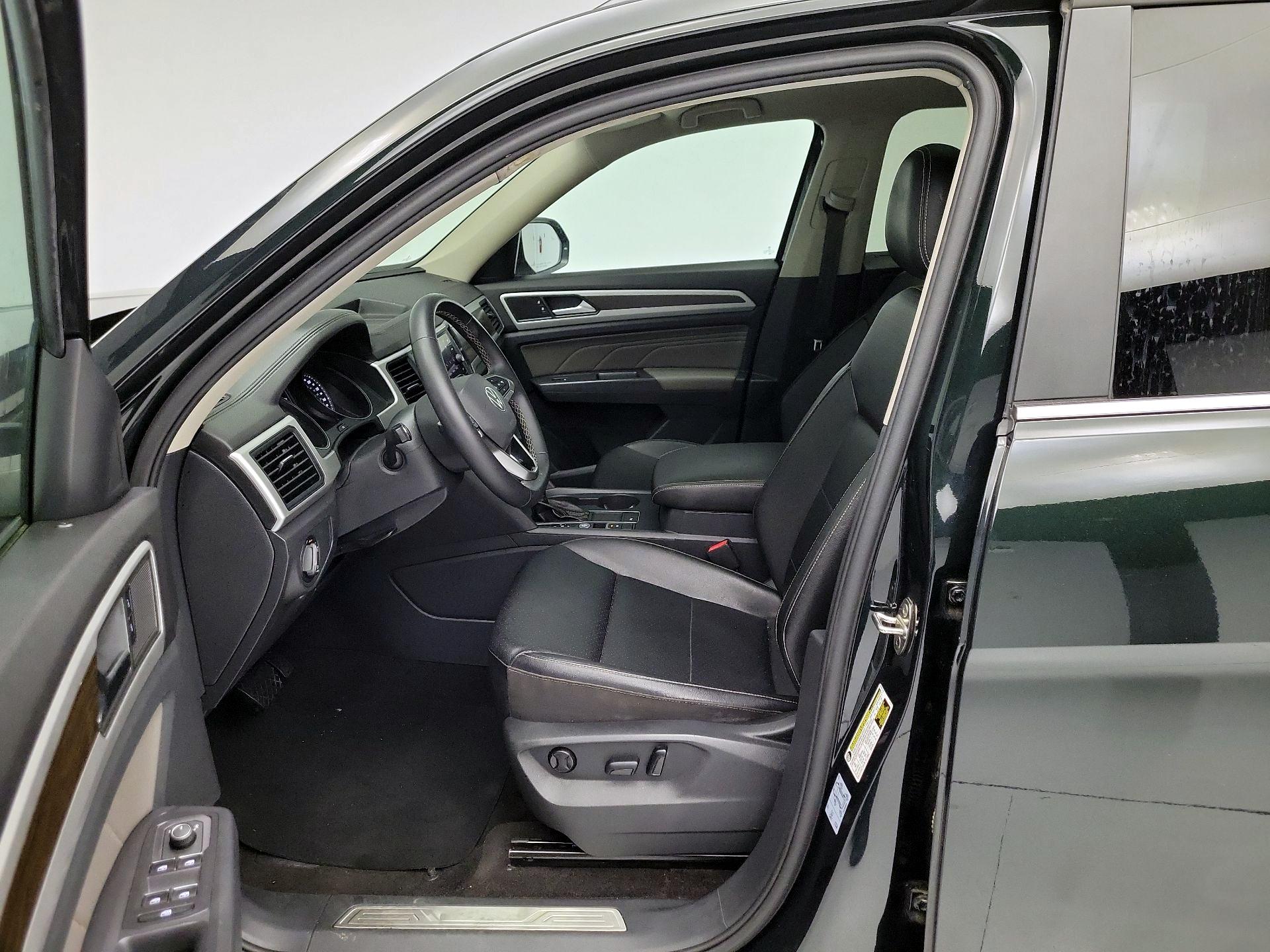 Thumbnail: 2021 Volkswagen Atlas - 11