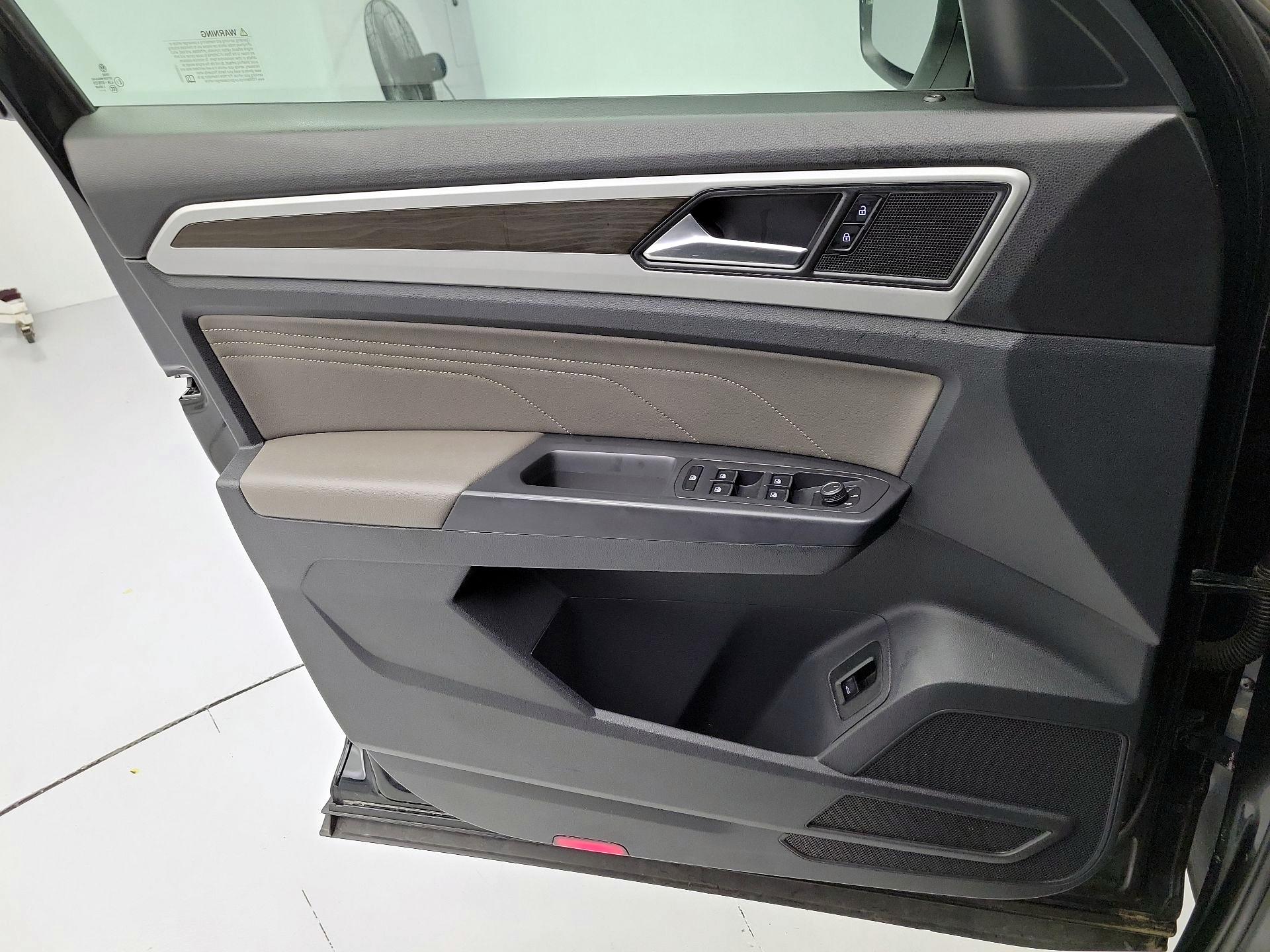 Thumbnail: 2021 Volkswagen Atlas - 12