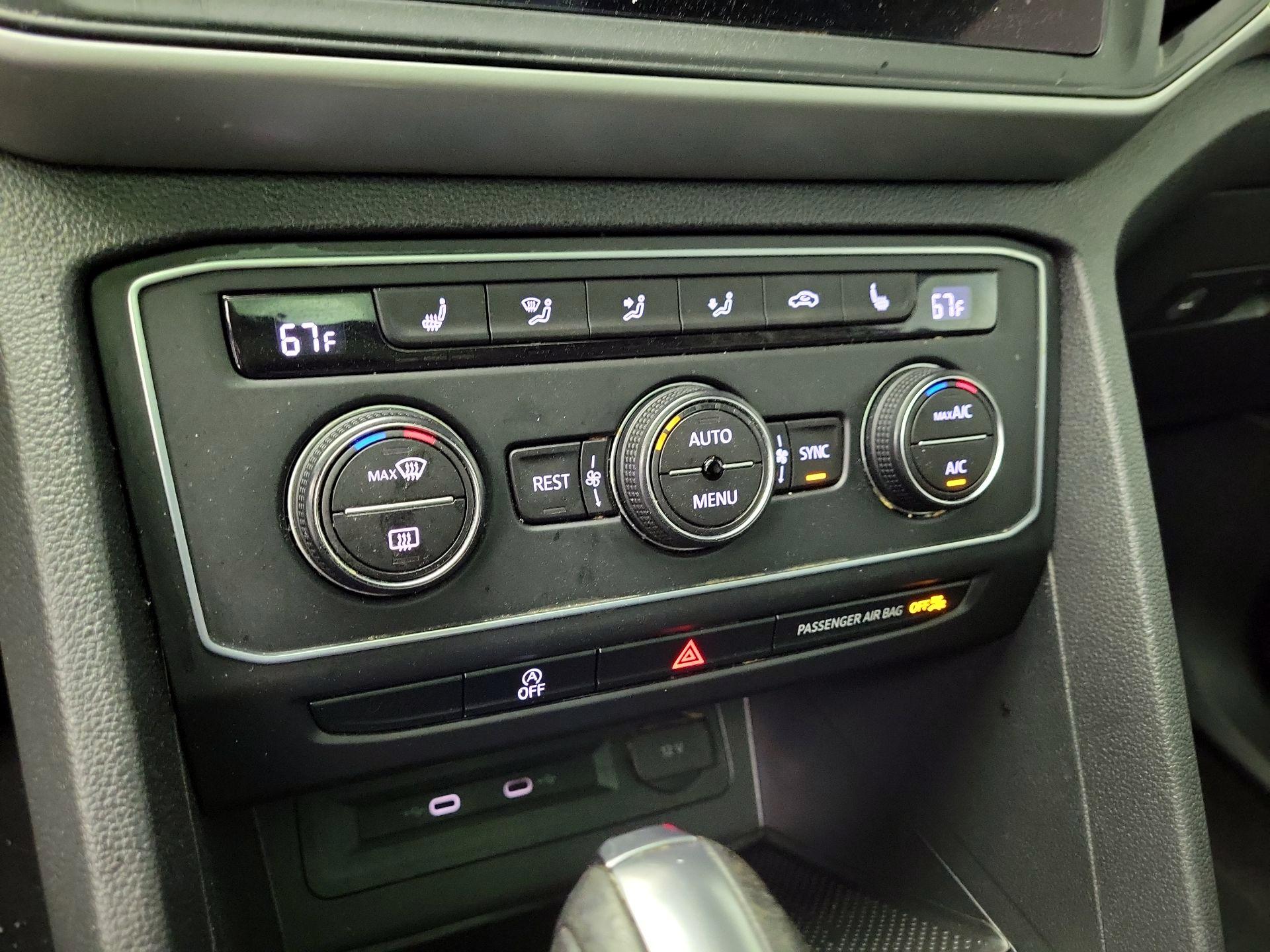 Thumbnail: 2021 Volkswagen Atlas - 16