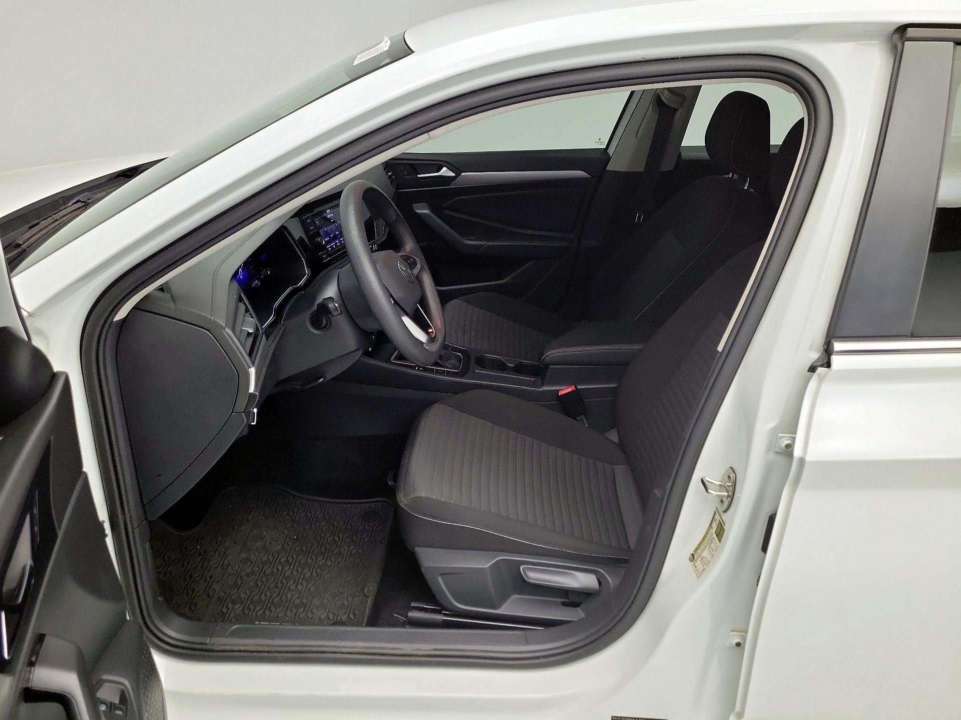 Thumbnail: 2023 Volkswagen Jetta - 11