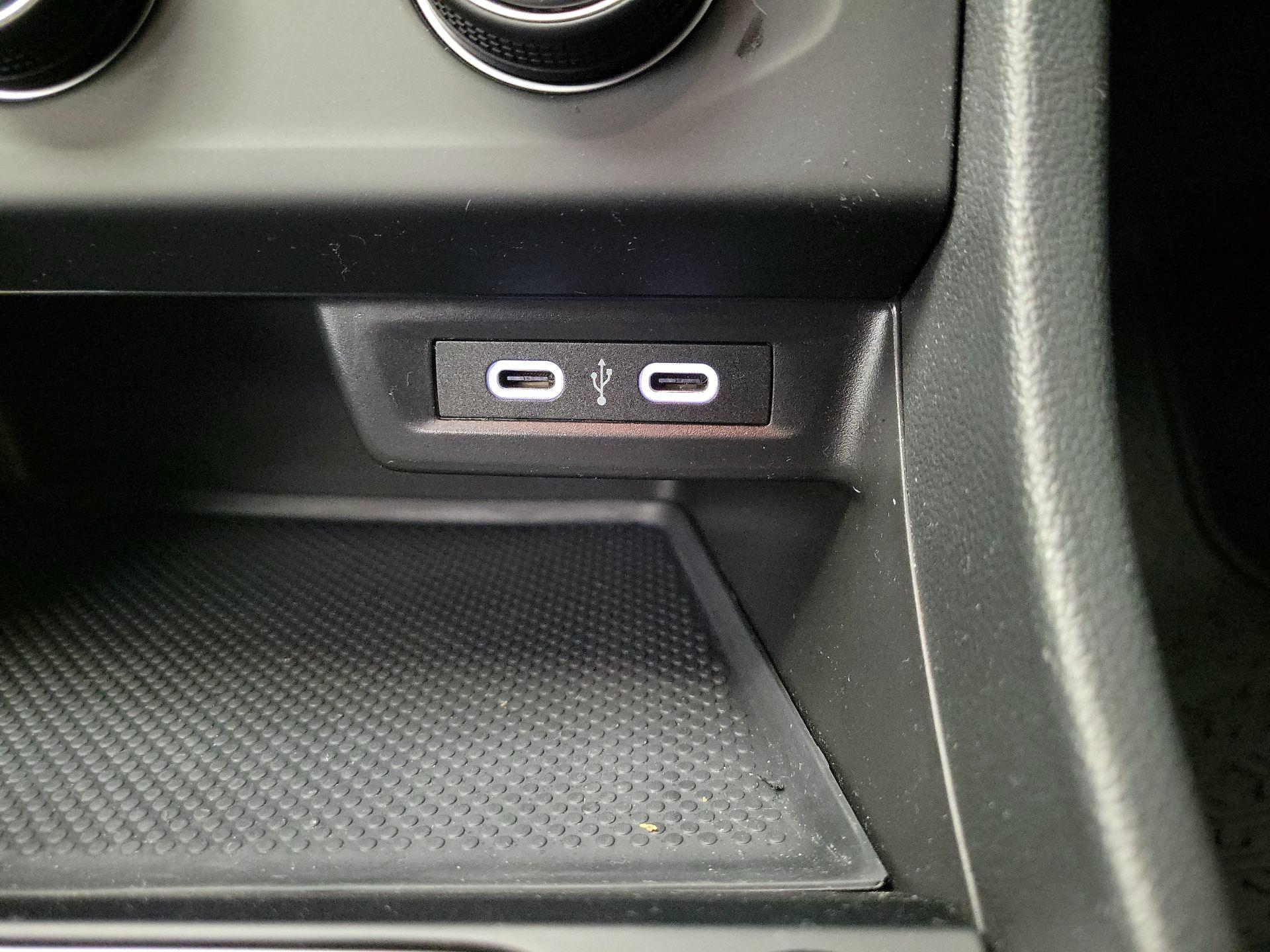 Thumbnail: 2023 Volkswagen Jetta - 18