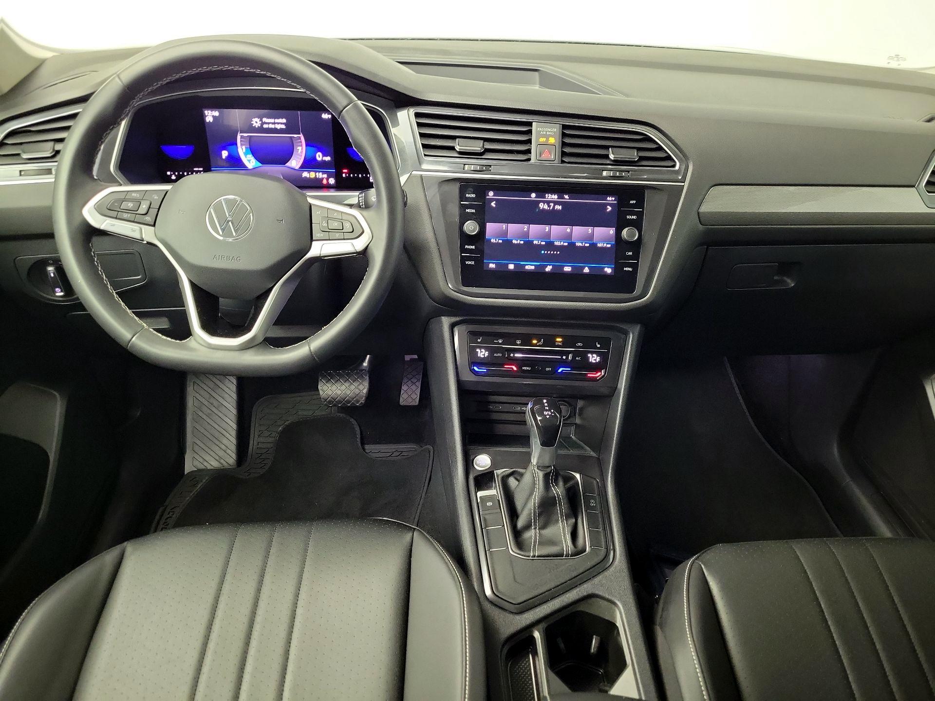 Thumbnail: 2023 Volkswagen Tiguan - 9