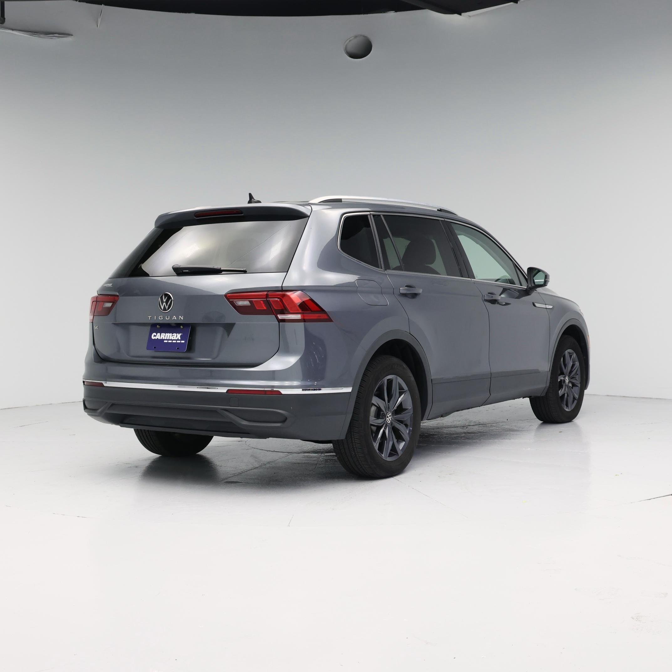 Thumbnail: 2023 Volkswagen Tiguan - 8